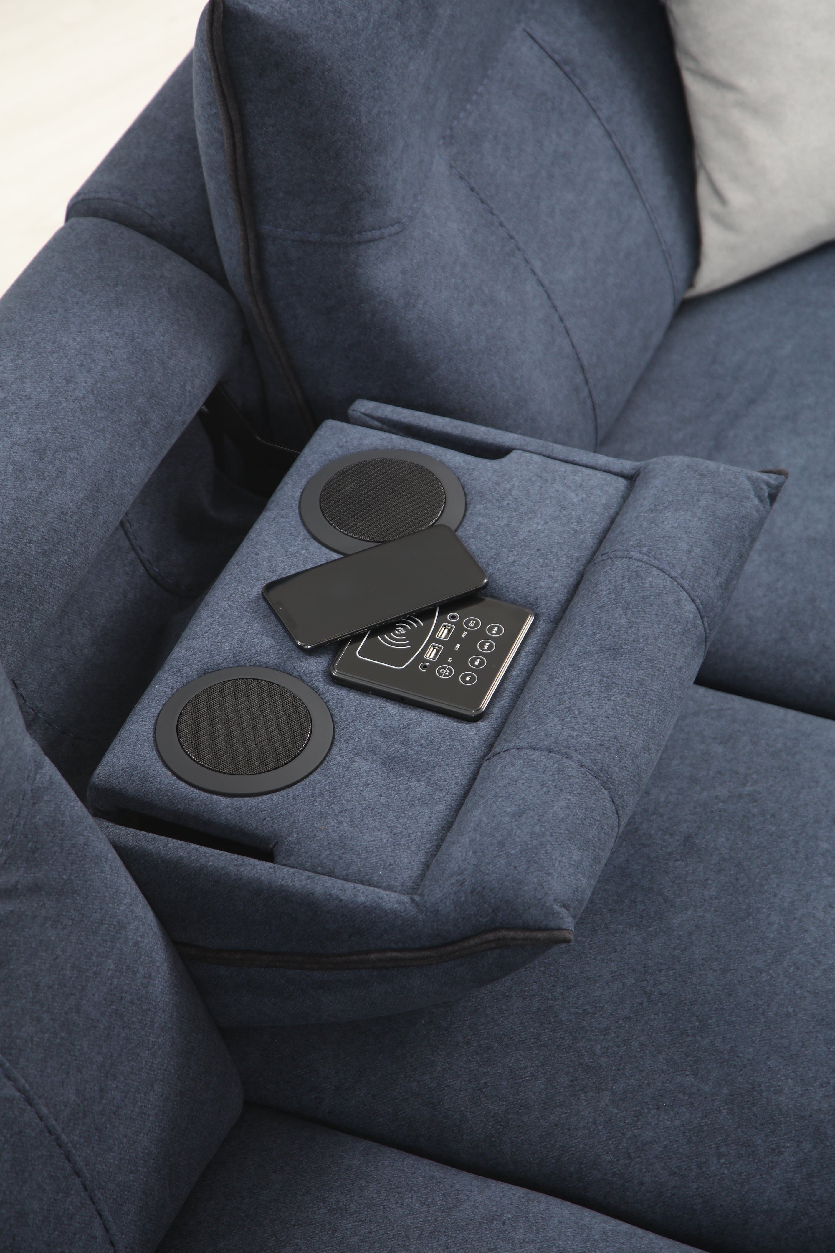 Триместен диван Ralica Mozart с TV relax и конзола