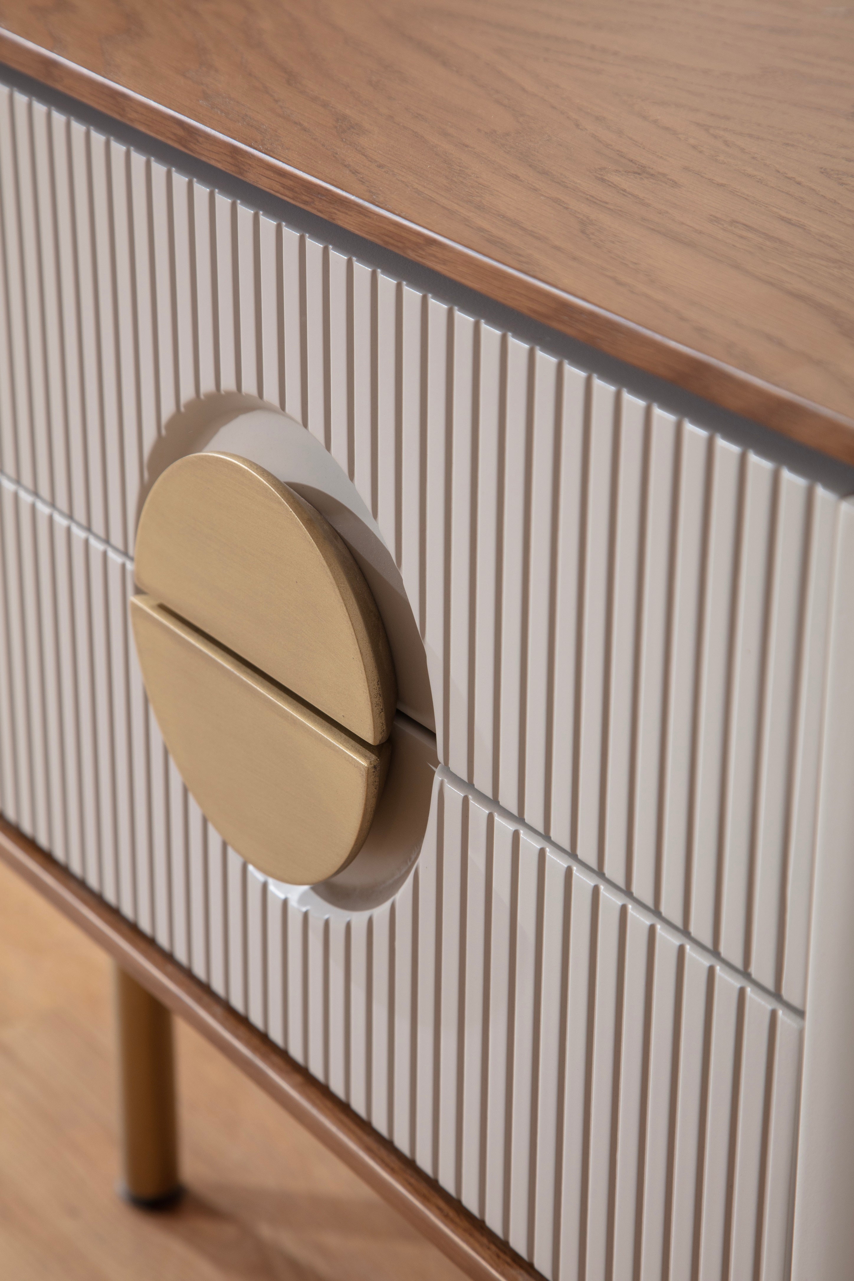 Нощно шкафче «Viola» + две чекмеджета, размер 62х50х42см