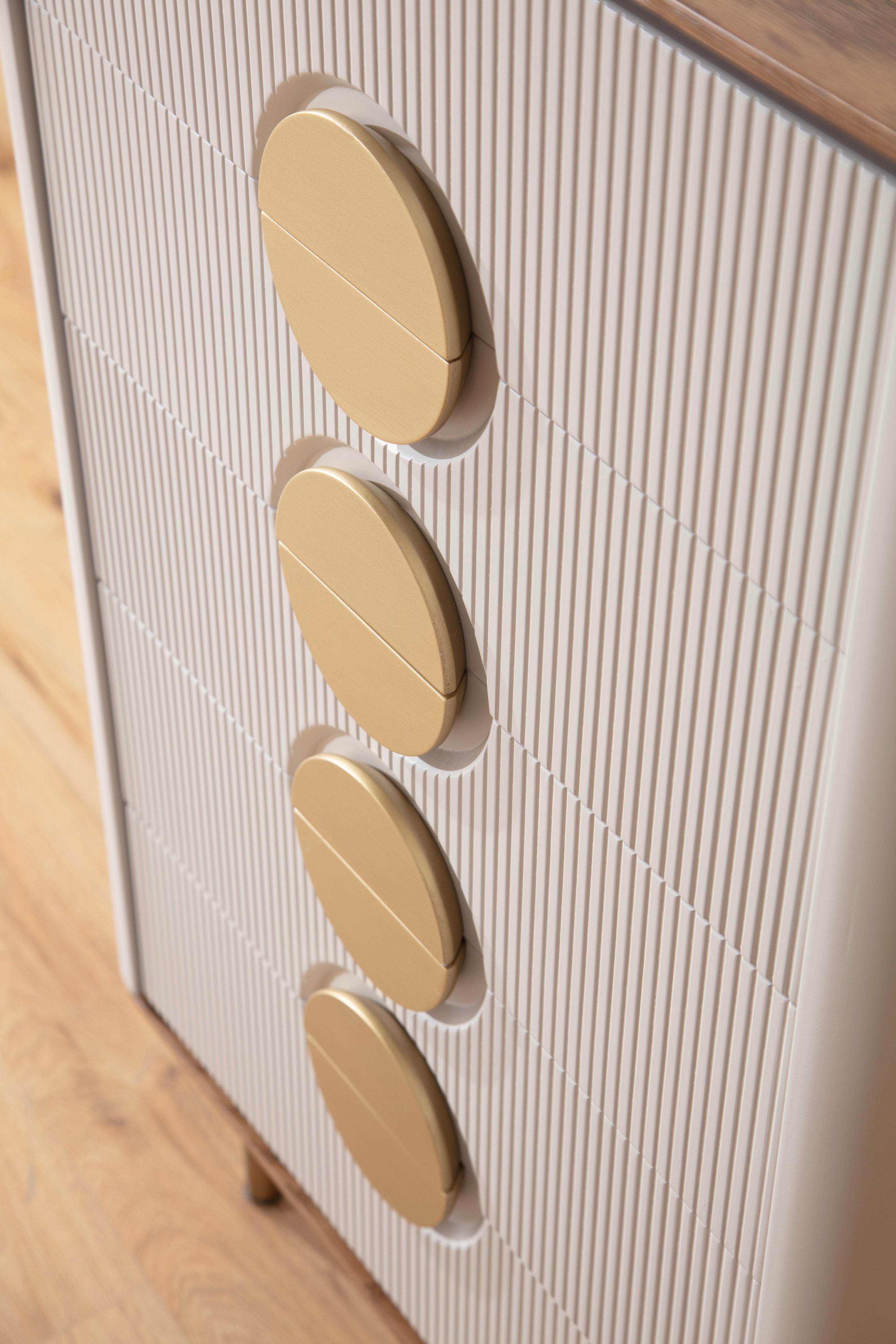 Скрин «Viola» с пет чекмеджета, размер 60х120х45см