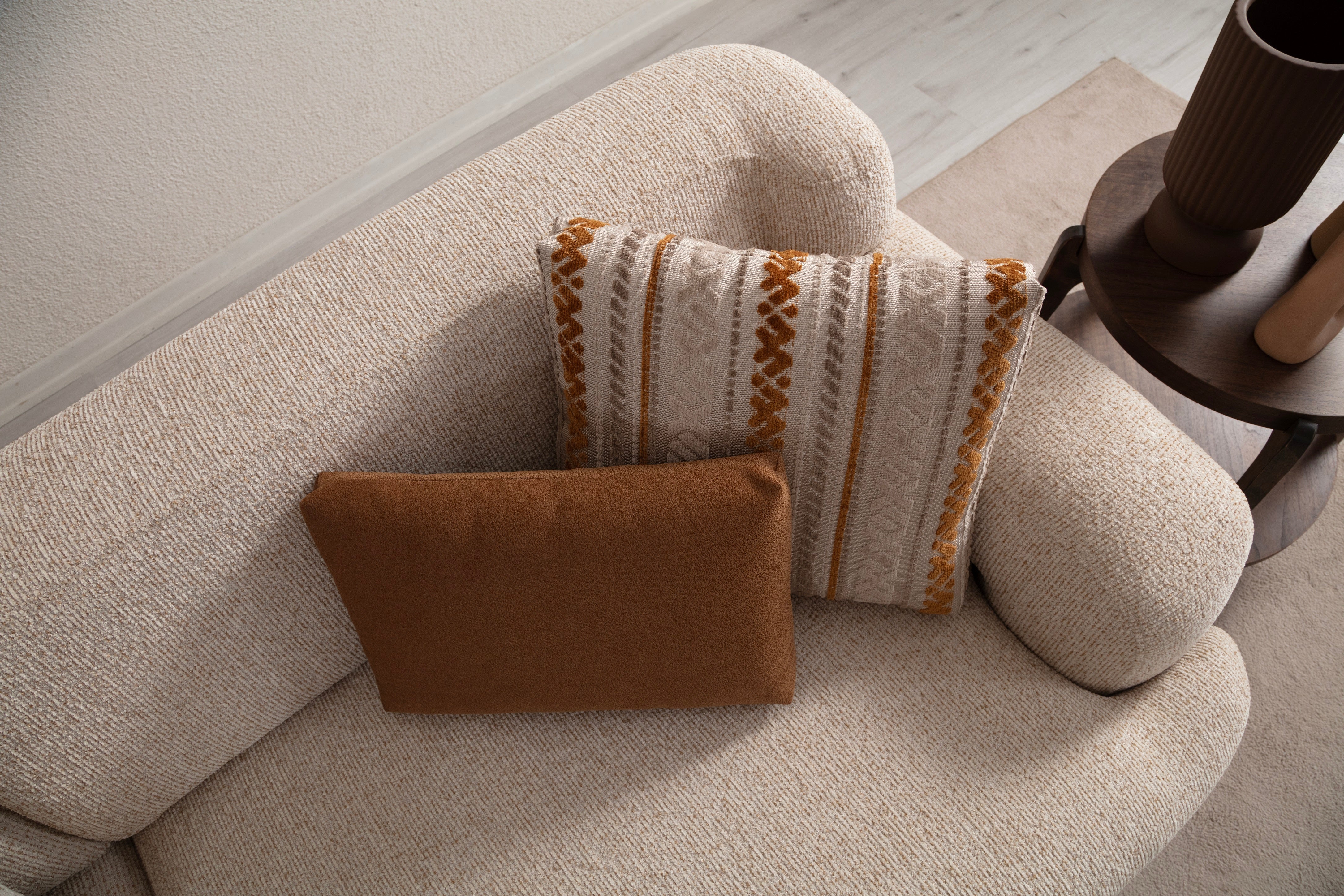 Триместен разтегателен диван «Best» + 2 декоративни възглавници, ширина 235см