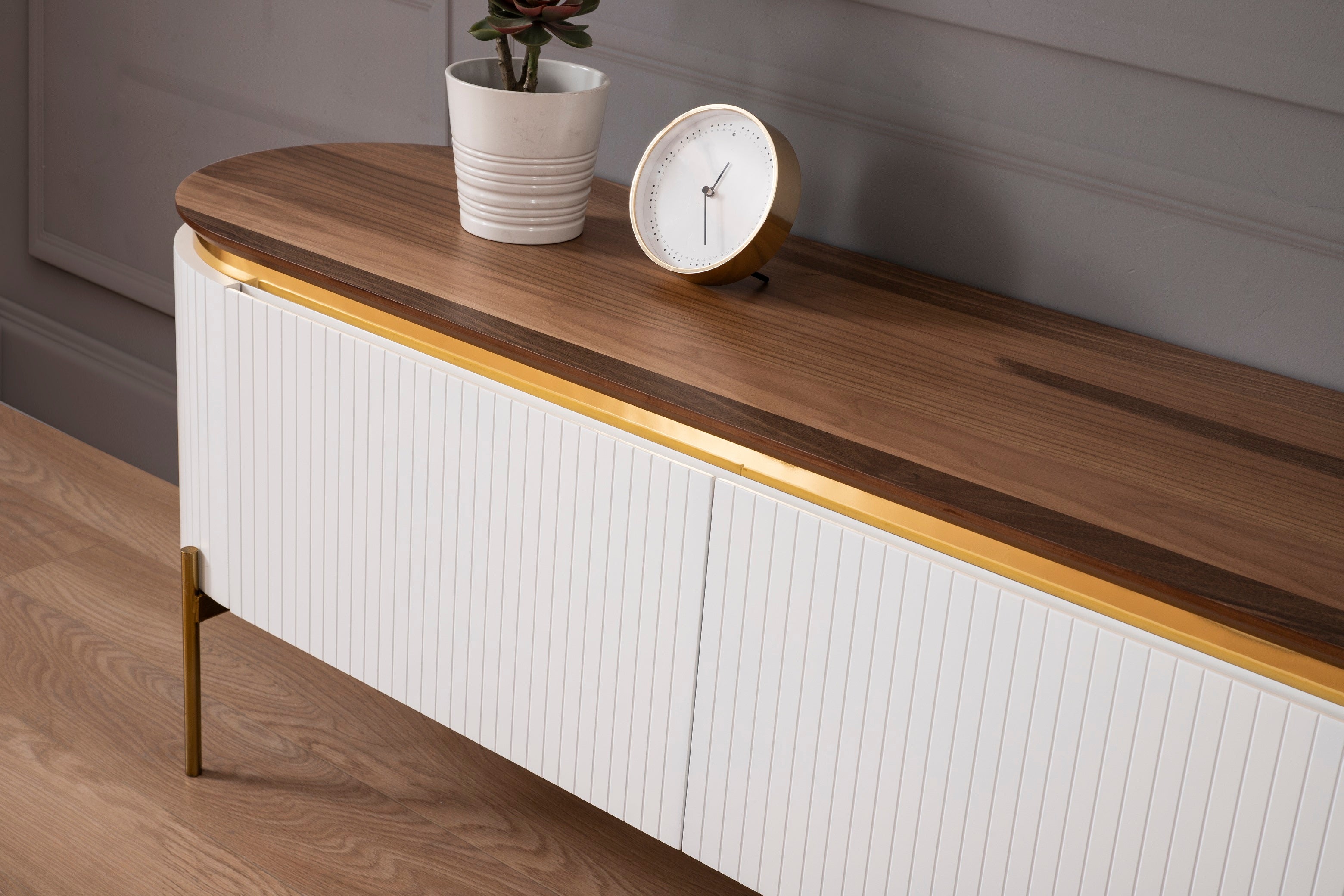 ТВ шкаф «Tesla Ecru & Gold» с размер 208х57х42см