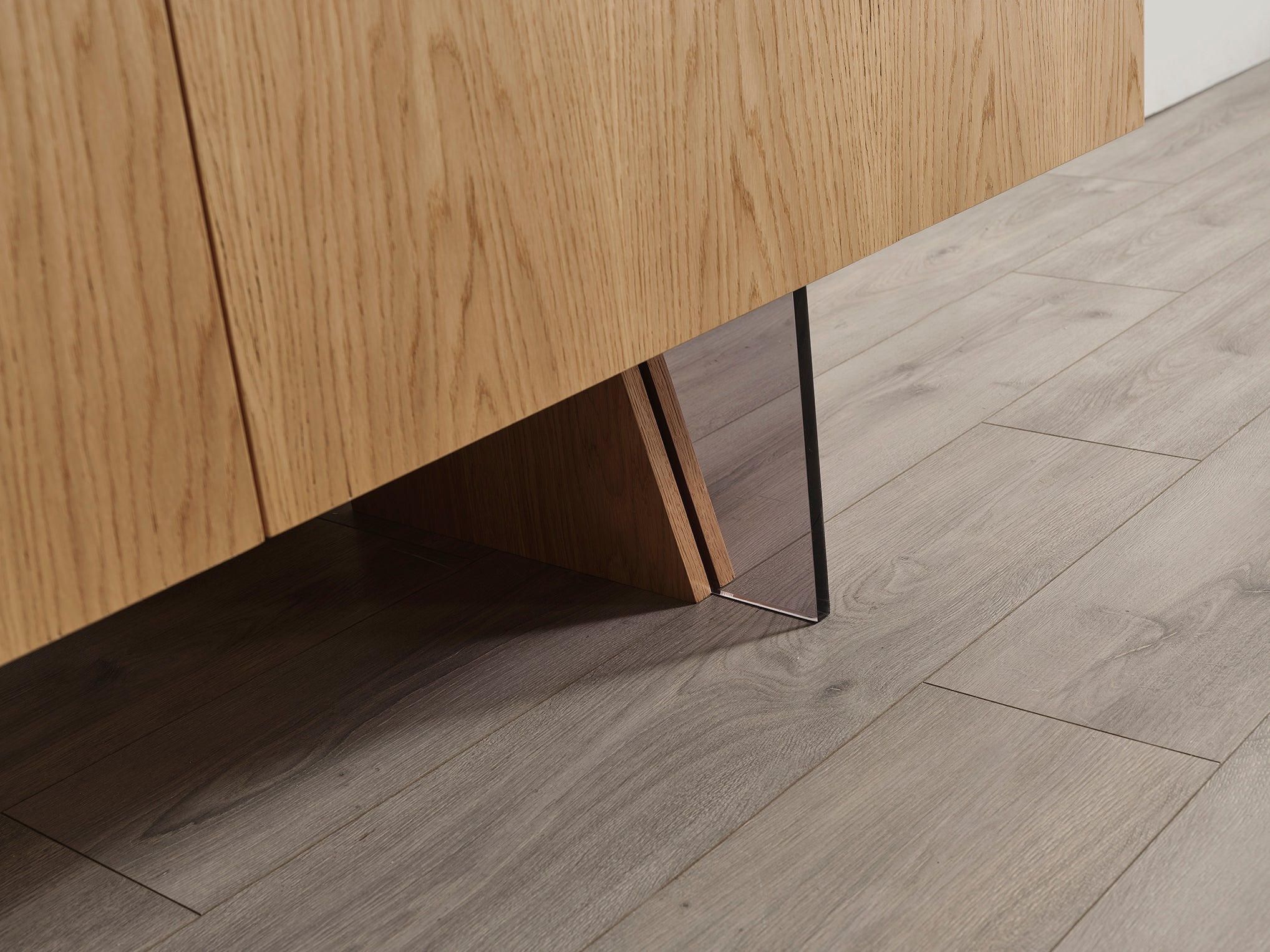 Бюфет «MK 40» с естествен фурнир, размер 208х82х49см