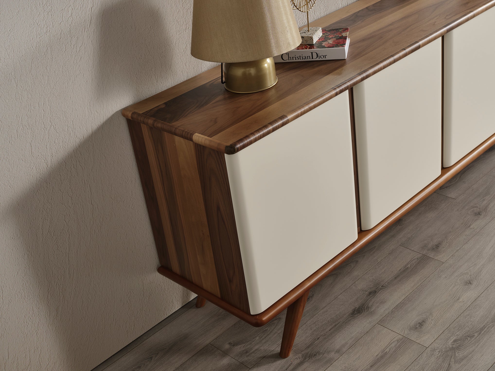 Бюфет «MK 44» с естествен фурнир, размер 208х79х47см