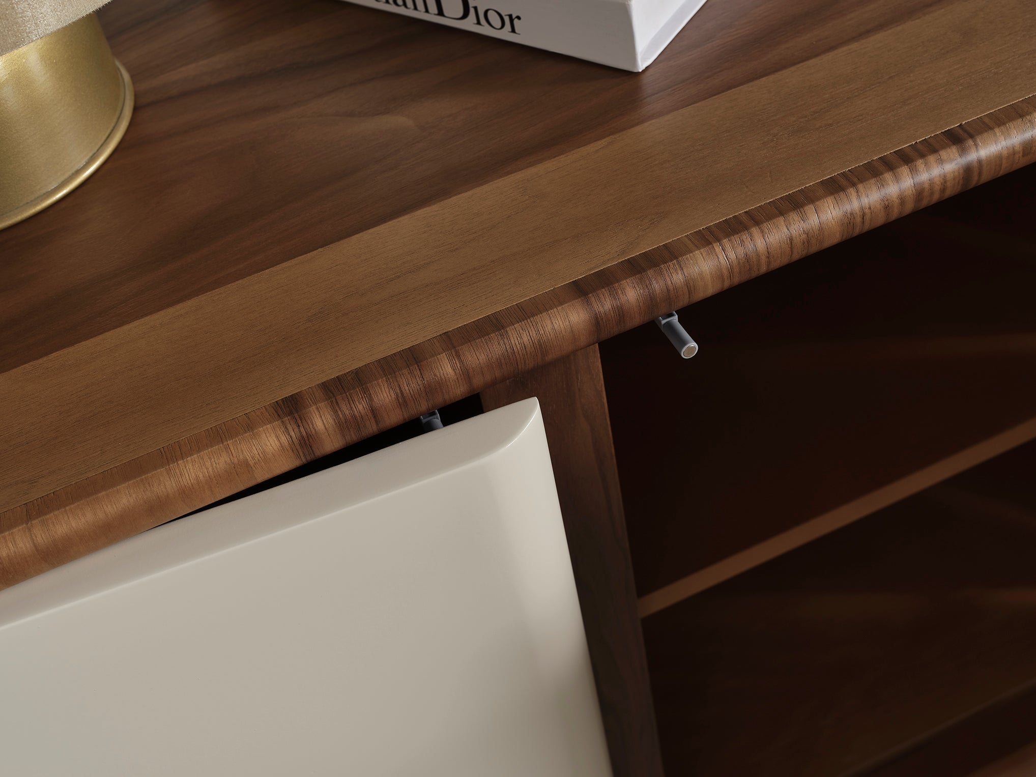 Бюфет «MK 44» с естествен фурнир, размер 208х79х47см