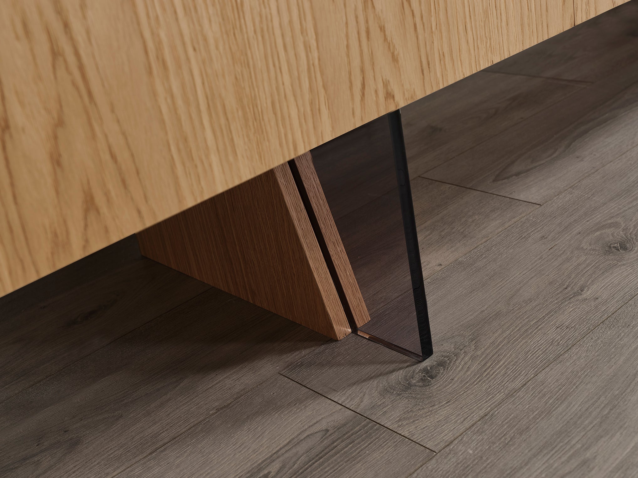 ТВ шкаф «MTV 40» с размер 208х62х49см