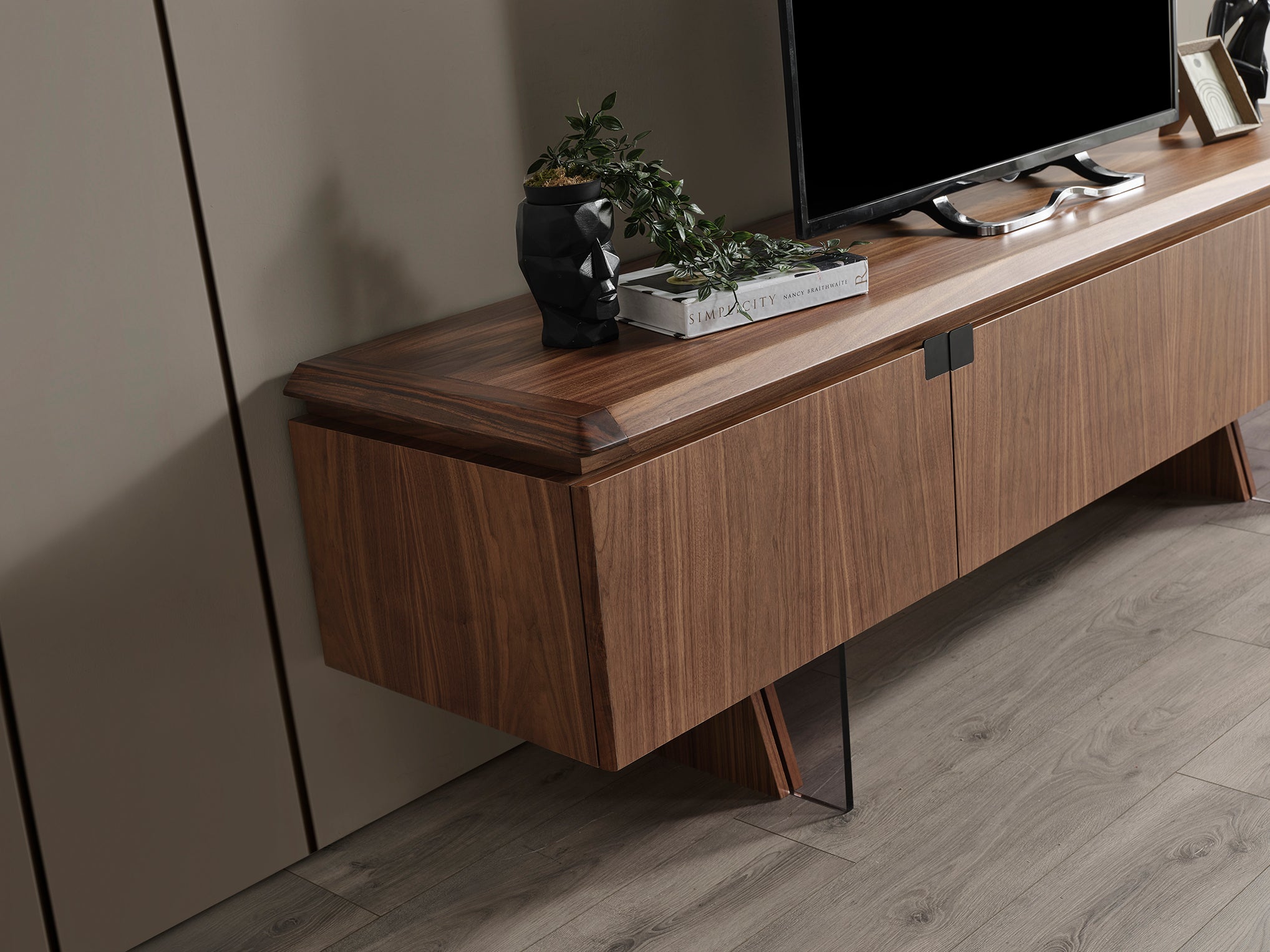 ТВ шкаф «MTV 41» с размер 208х62х49см