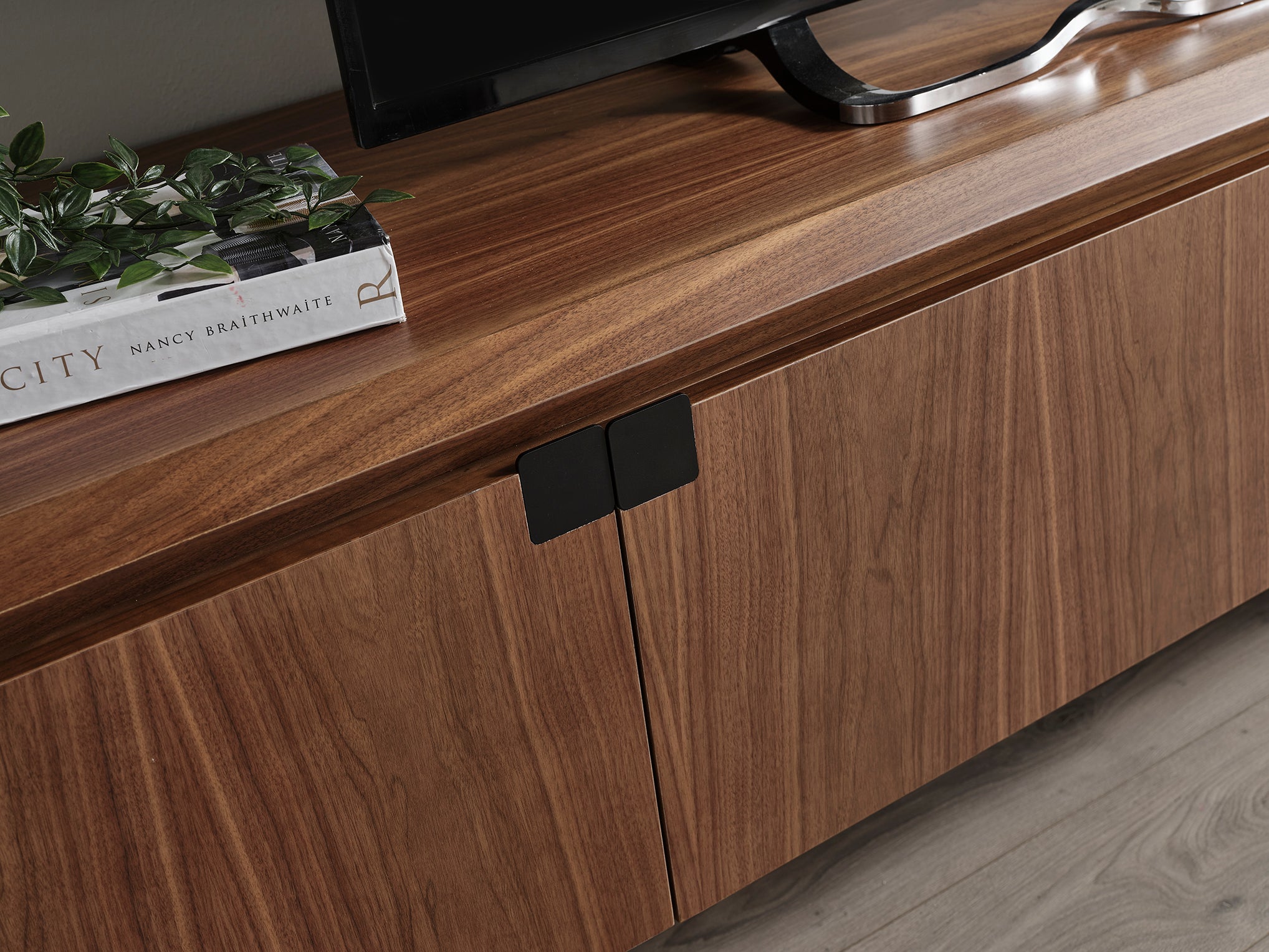 ТВ шкаф «MTV 41» с размер 208х62х49см