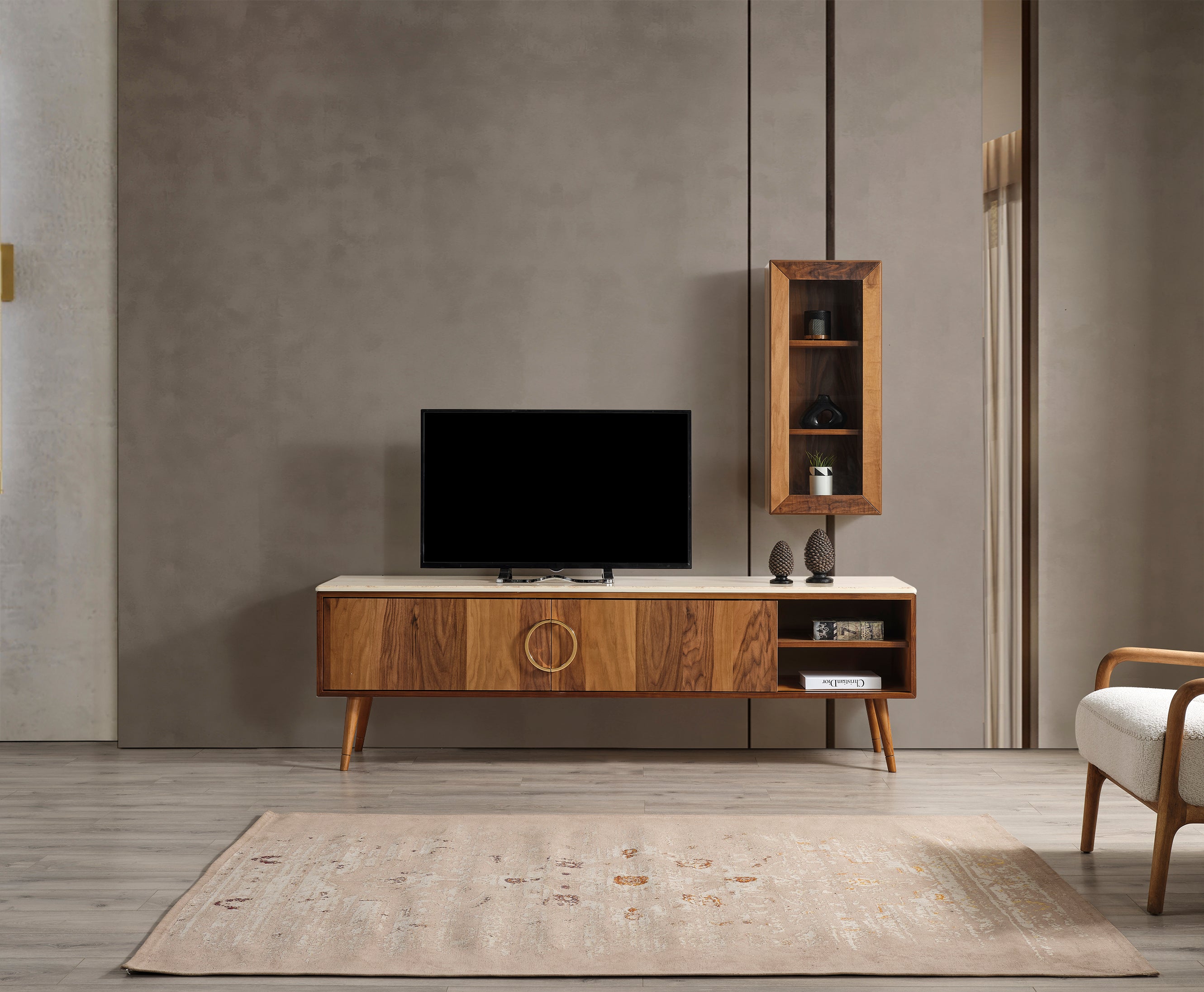 ТВ секция MTV 76