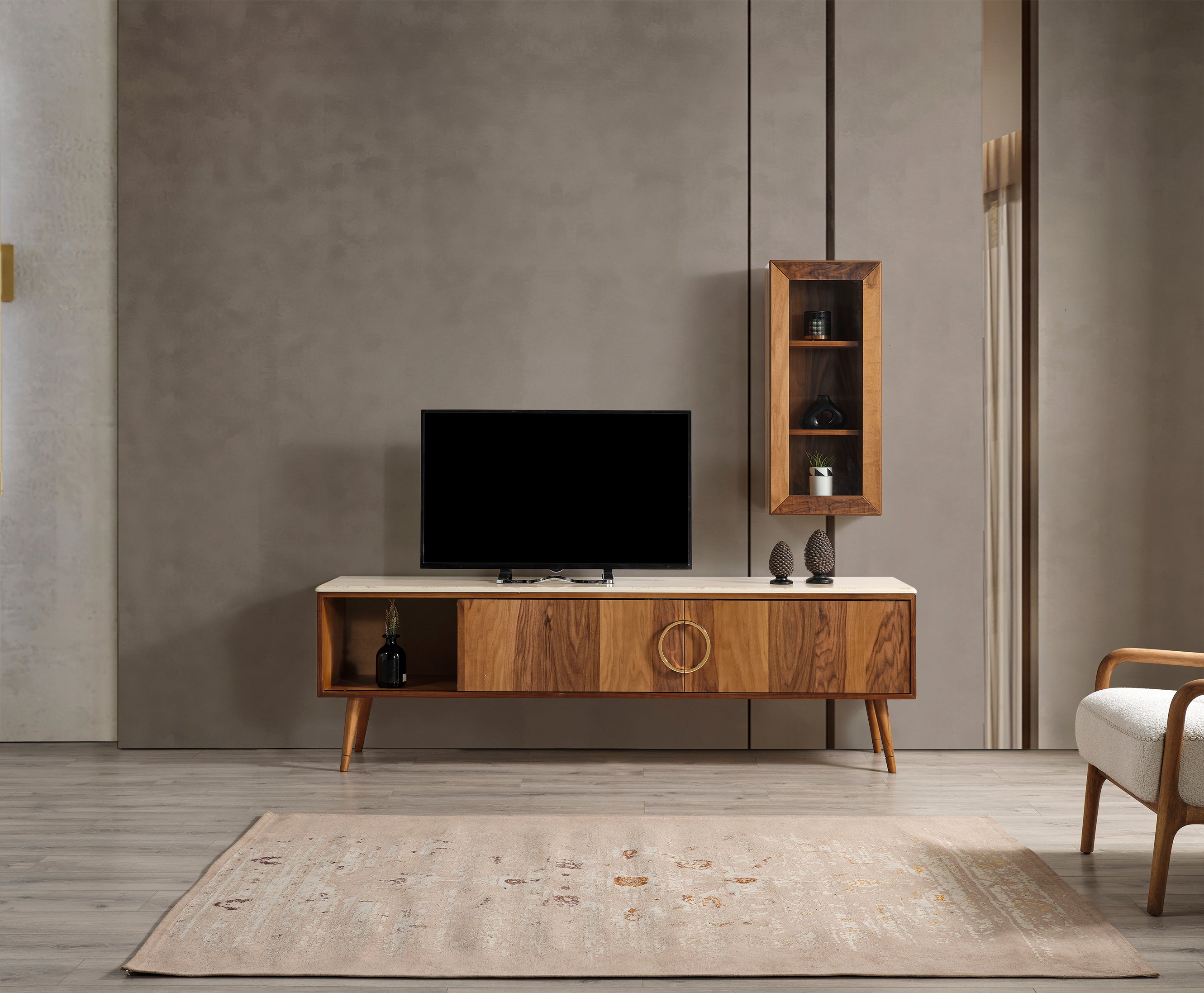 ТВ секция MTV 76