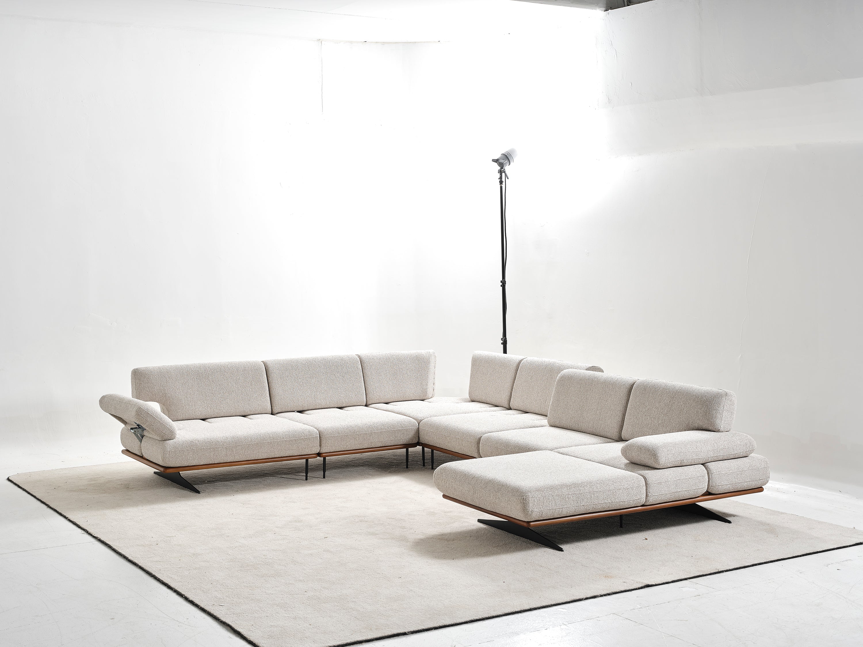 Ъглов П-образен диван Milano