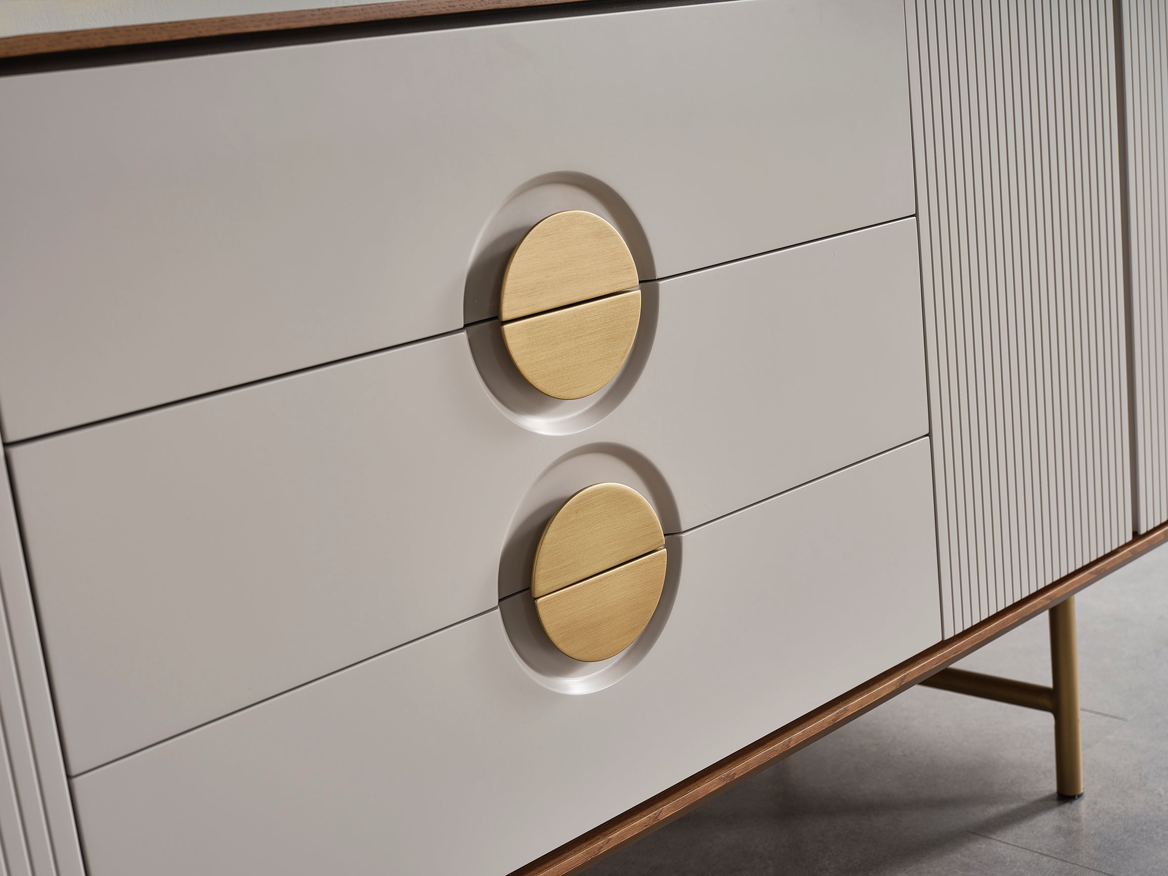 Бюфет «Viola» с три чекмеджета, размер 220х80х50см