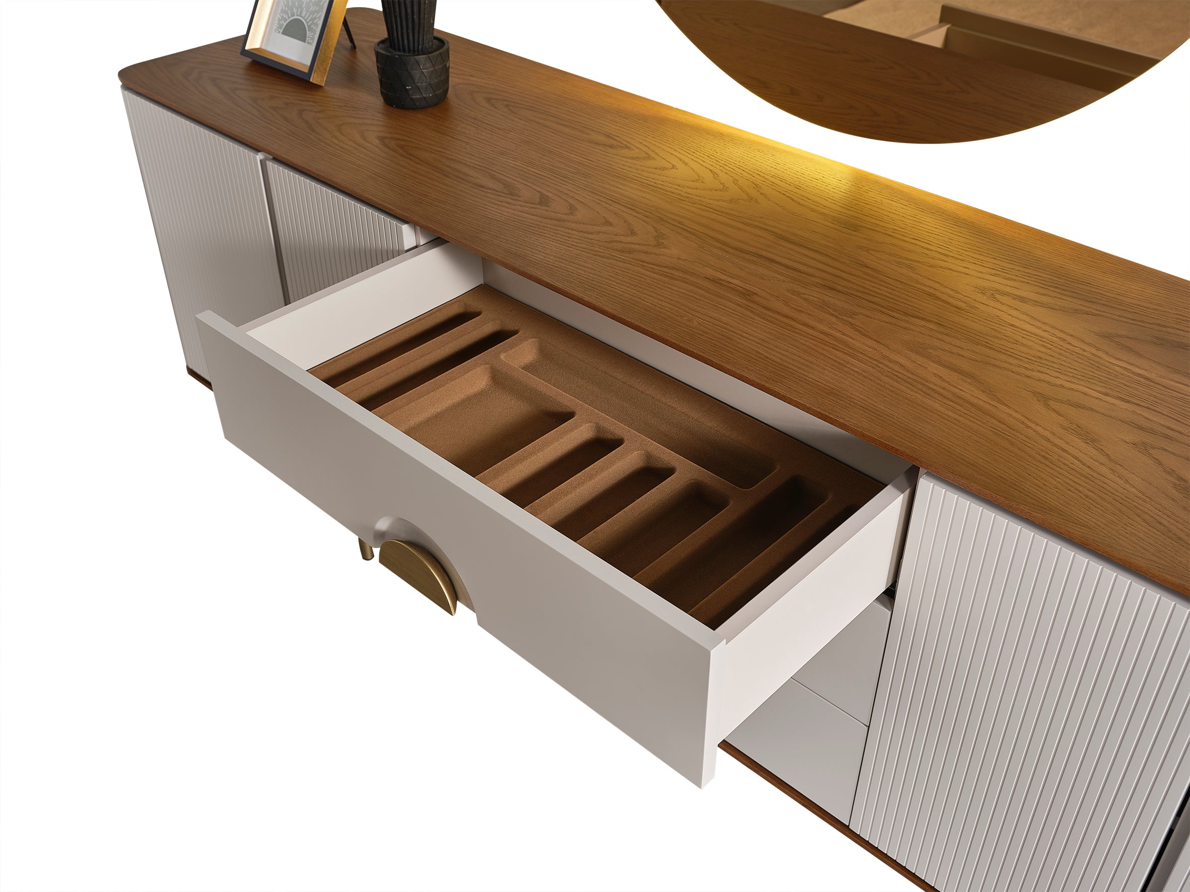 Бюфет «Viola» с три чекмеджета, размер 220х80х50см