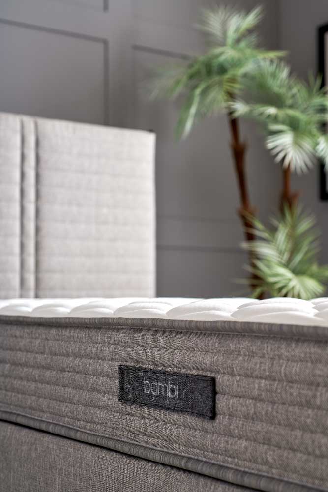 Тапицирана табла за легло «Pineda»