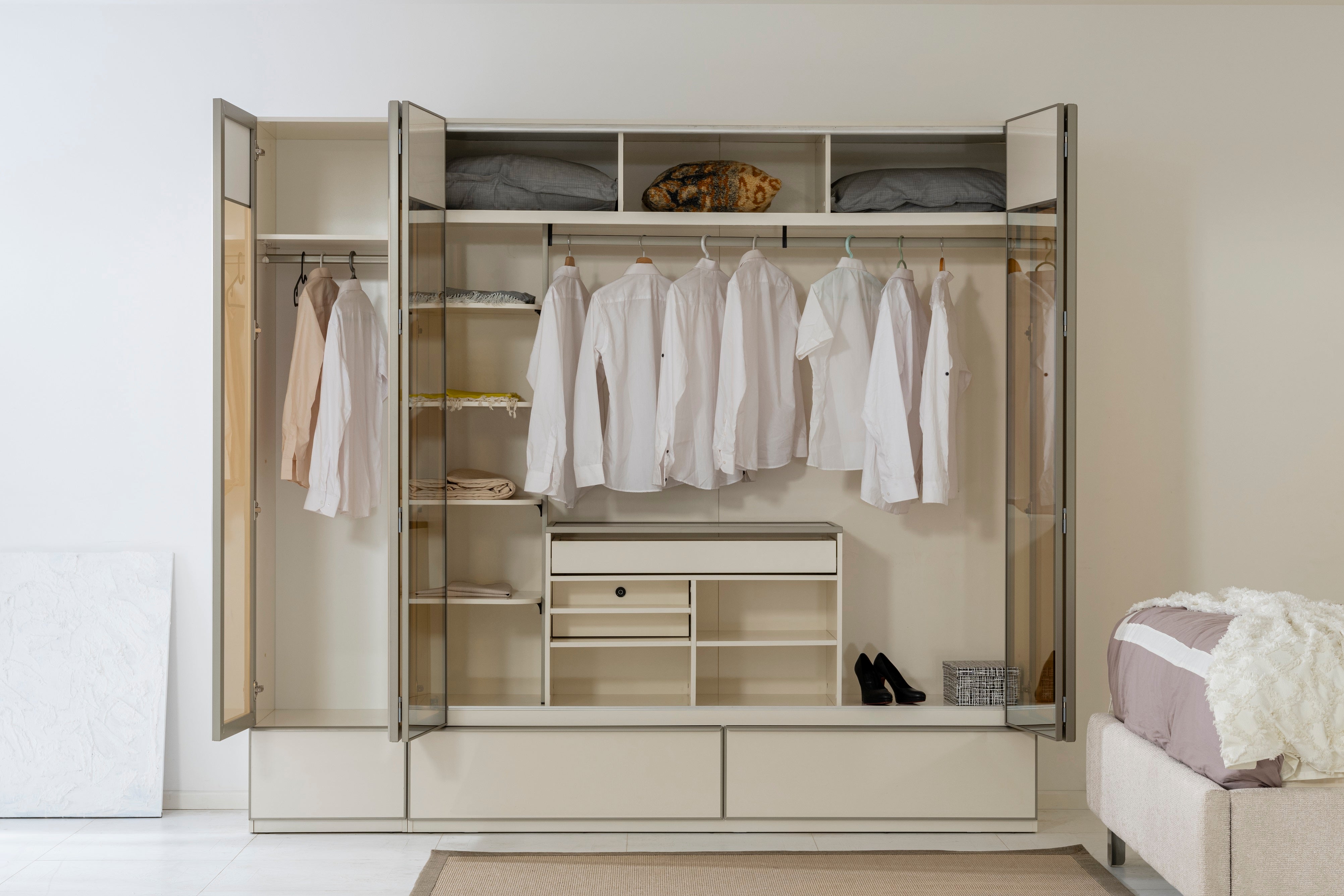 Модулен гардероб «Pamukkale» - 5 модула, с осветление, стъклени врати