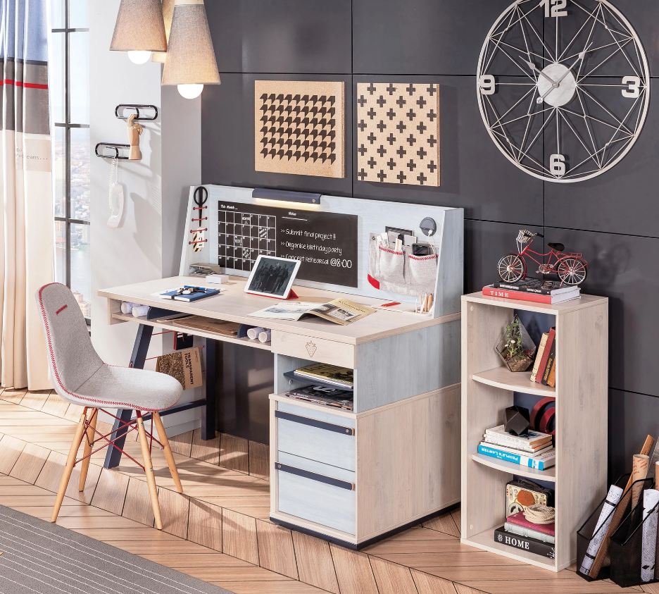 Бюро «Trio» с размер 141x76x64