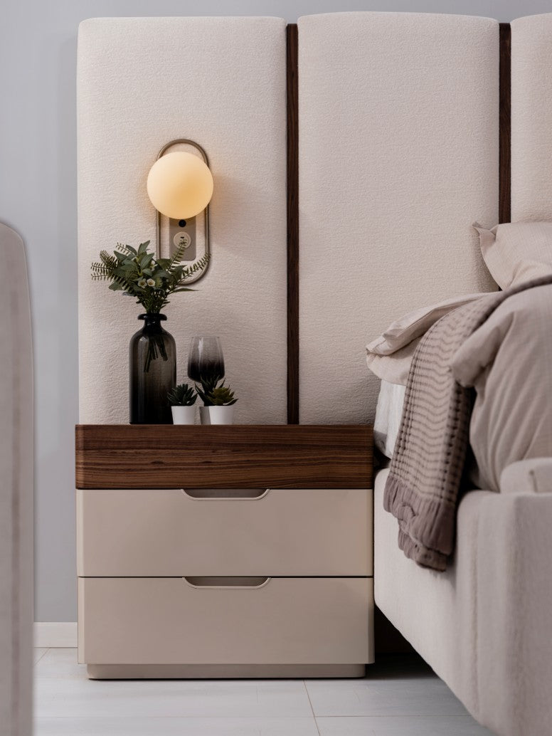 Нощно шкафче «Bagdat» + стъклен плот и две чекмеджета, размер 62х53х45см