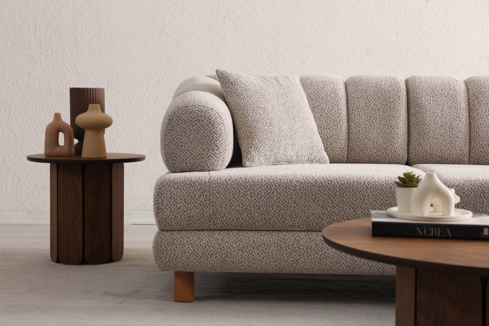 Ъглов разтегателен диван «Lion» + три декоративни възглавници, с място за съхранение, ширина 265см