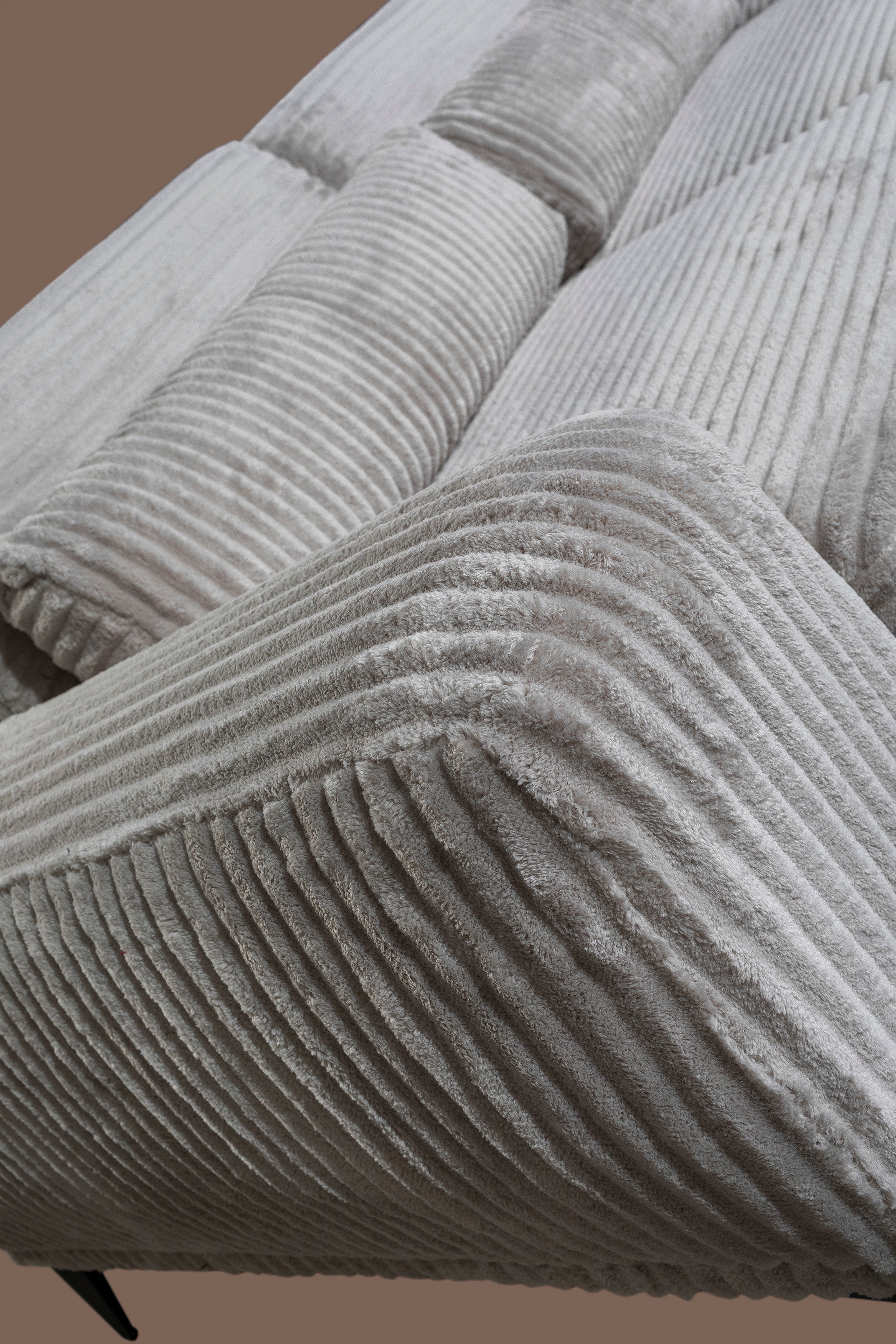 Ъглов диван «Zagreb» + декоративни възглавници, ширина 330см