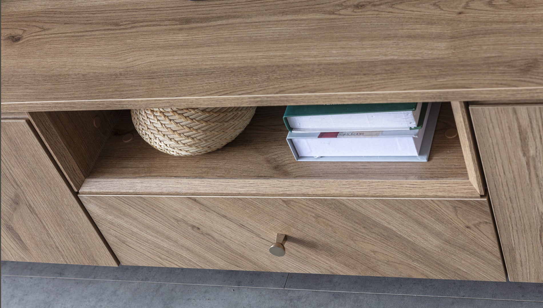 ТВ секция «Mona»