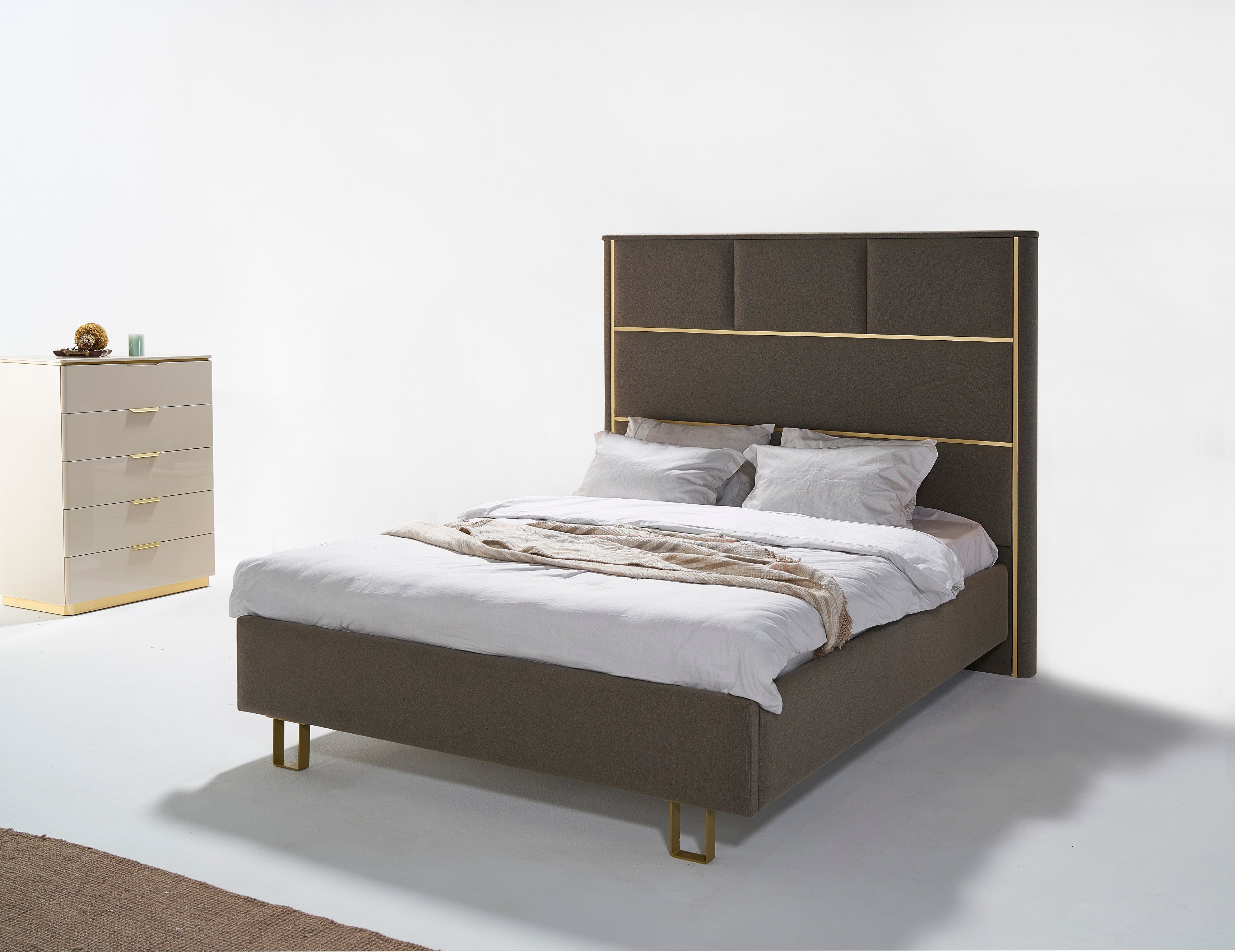 Тапицирано легло «Kapadokya» + табла с осветление - с място за съхранение, повдигащ механизъм