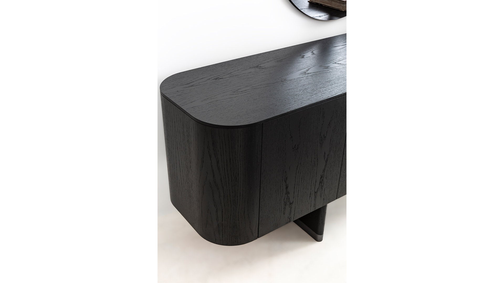 Бюфет «Delta Antrasit» с естествен фурнир, с две чекмеджета, размер 220х79х51см