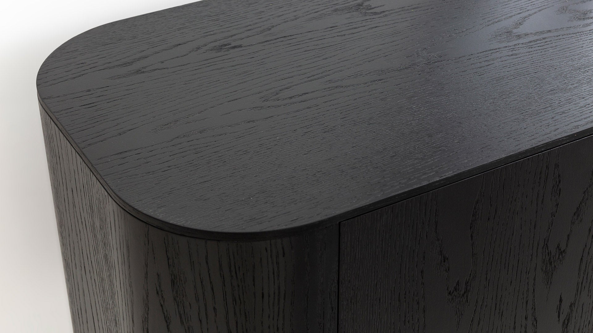 Бюфет «Delta Antrasit» с естествен фурнир, с две чекмеджета, размер 220х79х51см