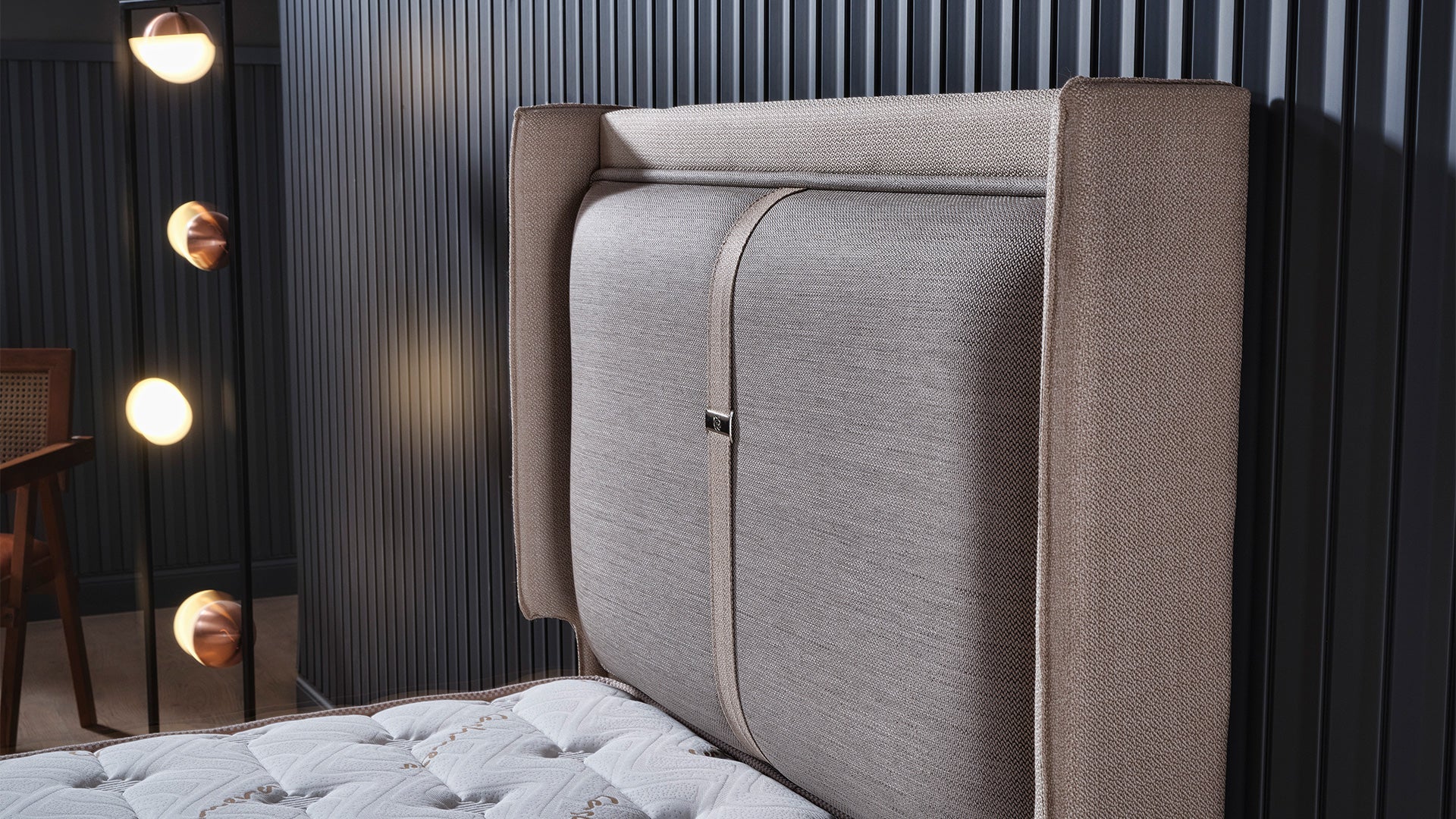 Тапицирано легло «Armoni» + Матрак и табла - с място за съхранение и система за безшумно затваряне