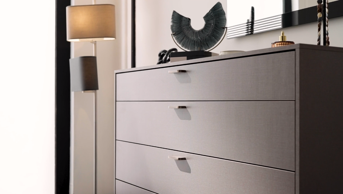 Скрин «Berta» с четири чекмеджета, размер 111х88х46см