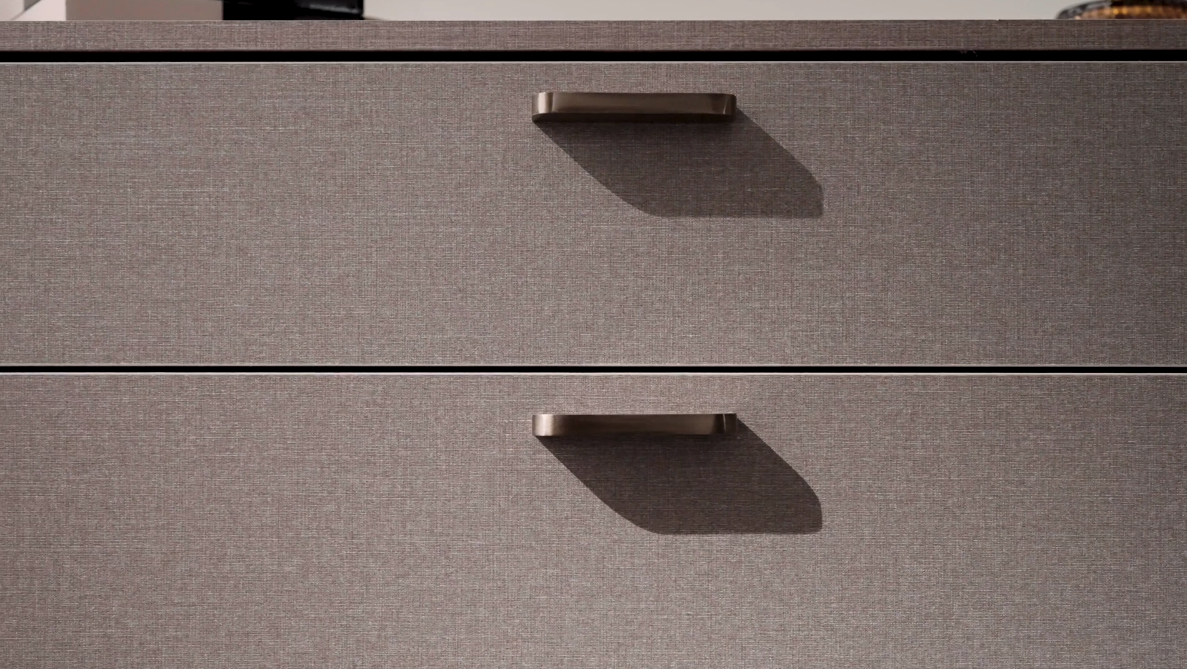 Скрин «Berta» с четири чекмеджета, размер 111х88х46см