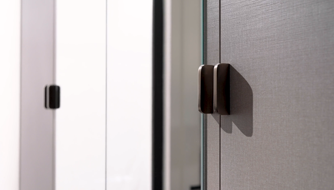 Четирикрилен гардероб «Berta» с огледална врата, ширина 182см