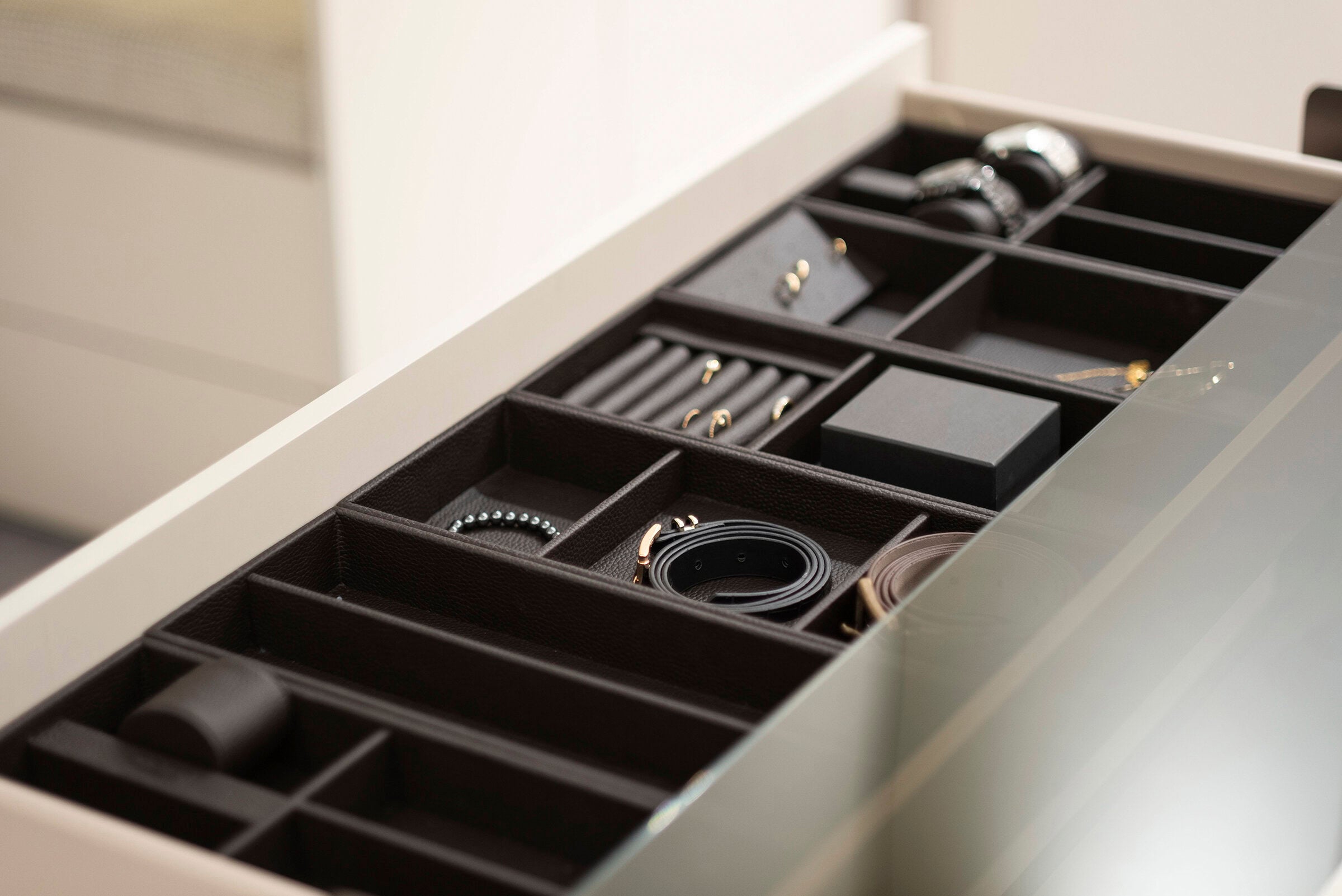 Островен модул «Beta» + чекмеджета с органайзери, ширина 100см