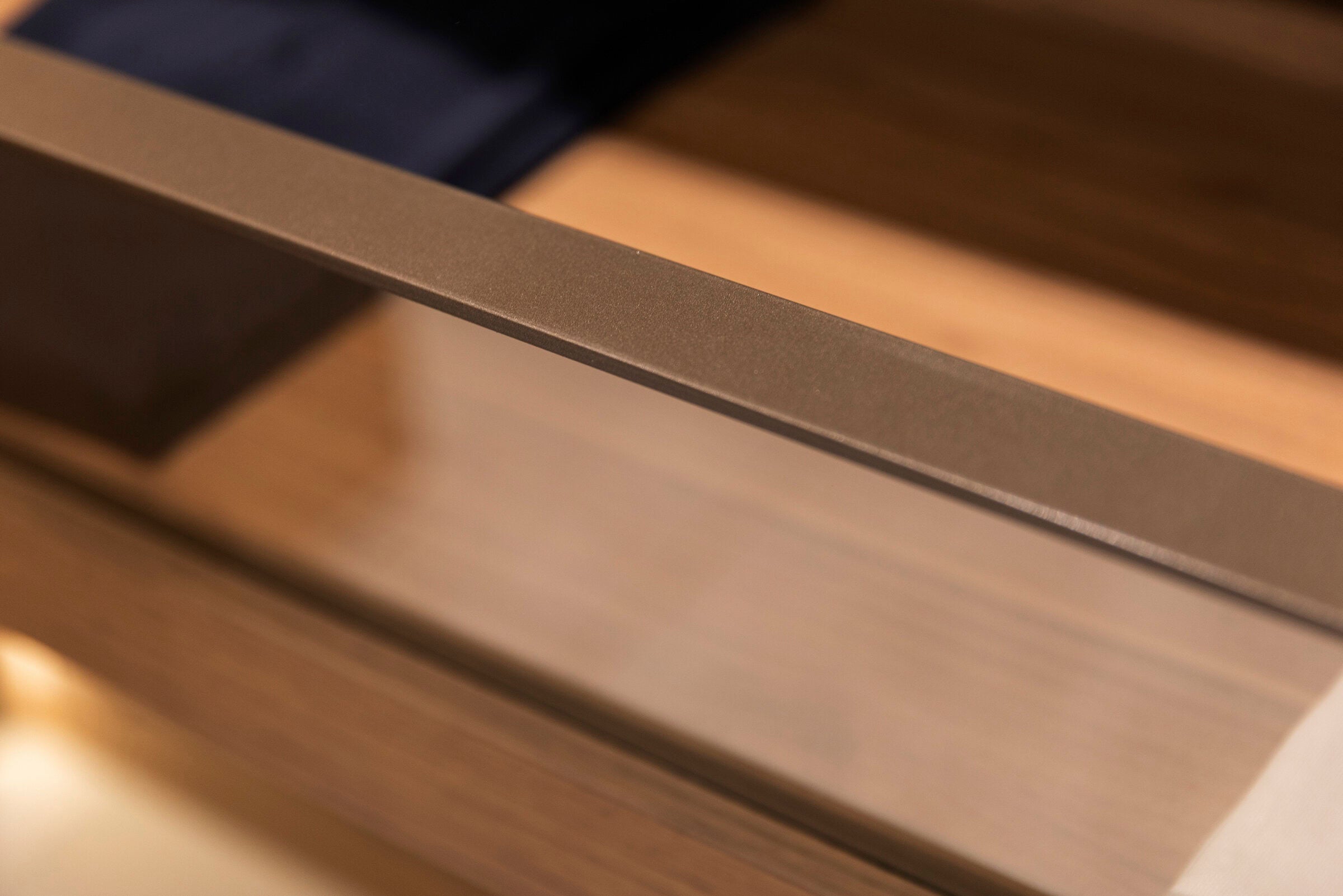 63 конфигурирани модула за гардероб «Beta» - с осветление, чекмеджета, лостове за закачалки и рафтове