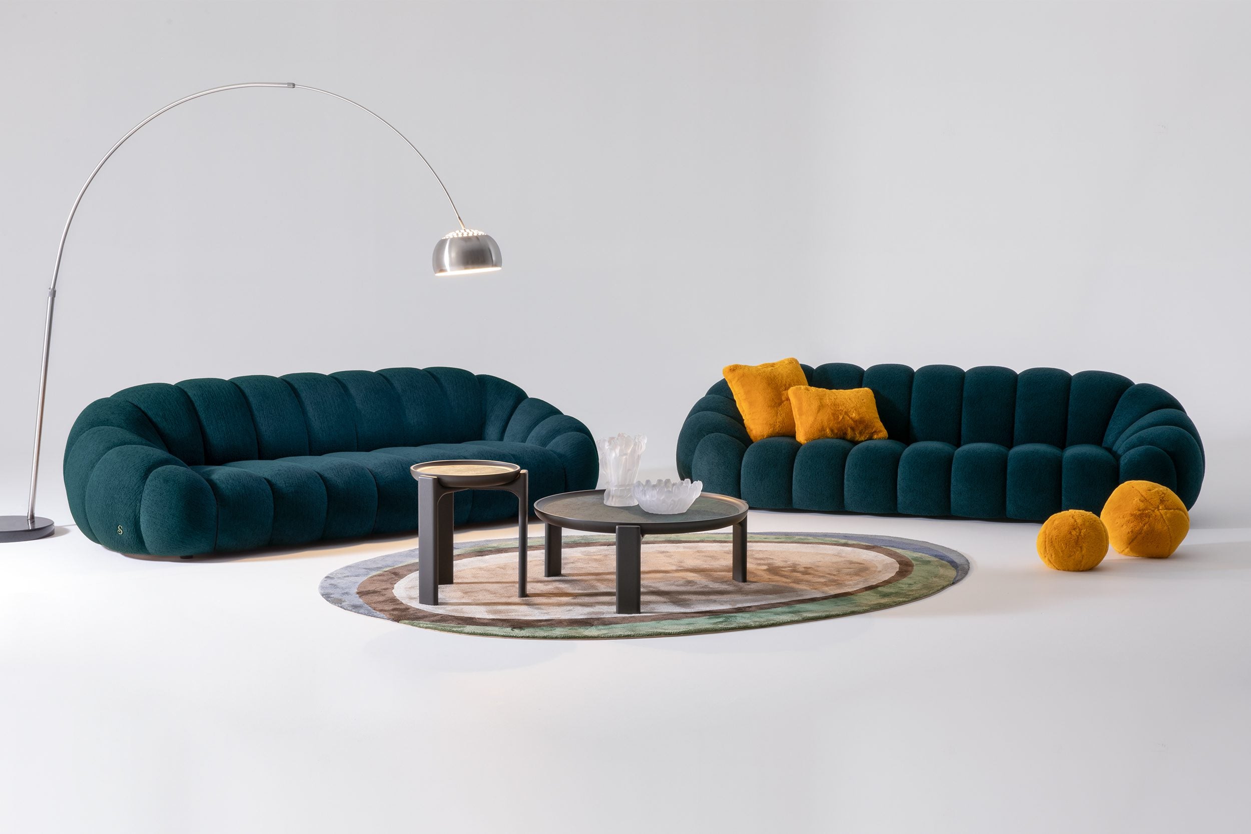 Диван «Bibendum» + две декоративни възглавници