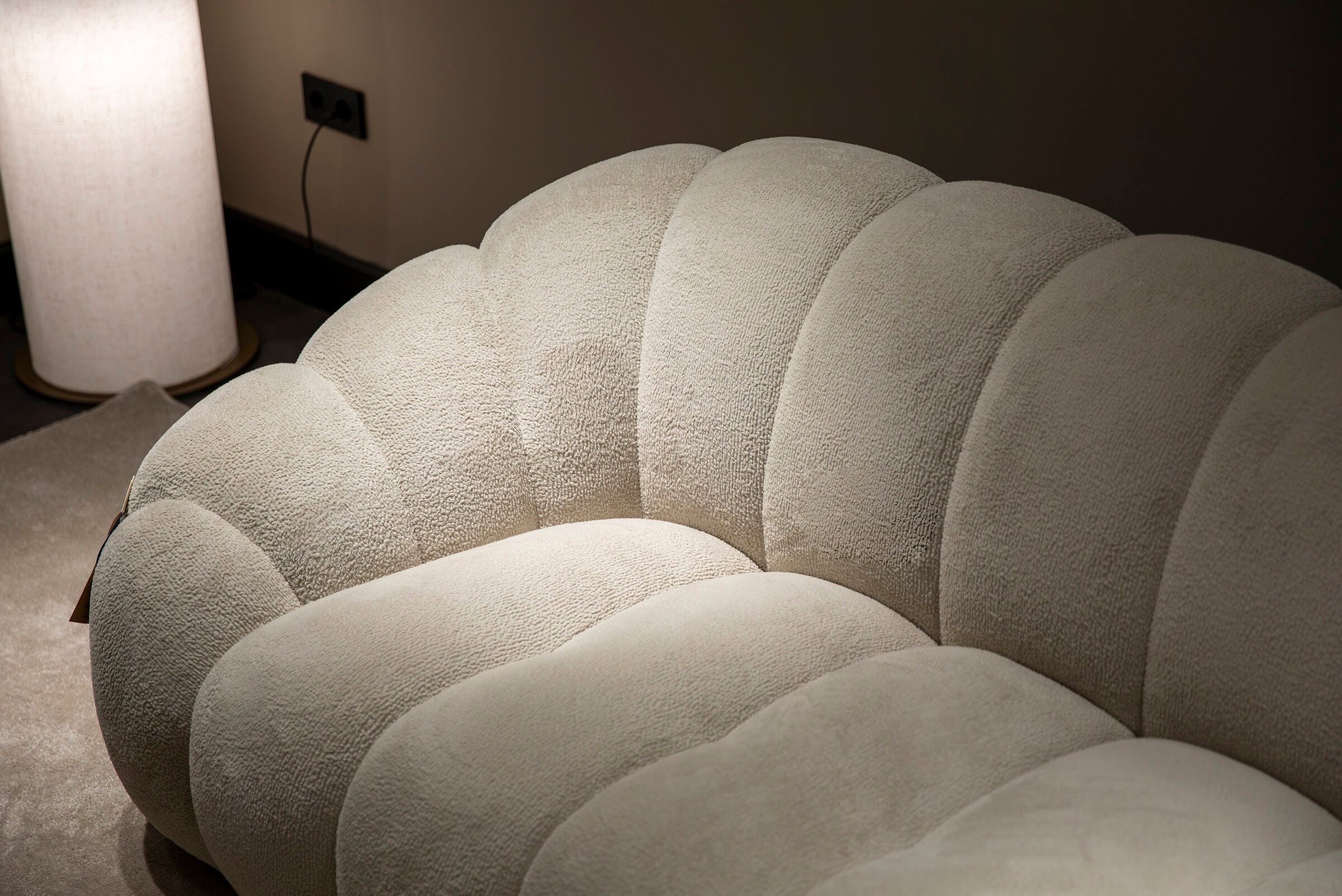 Диван «Bibendum» + две декоративни възглавници