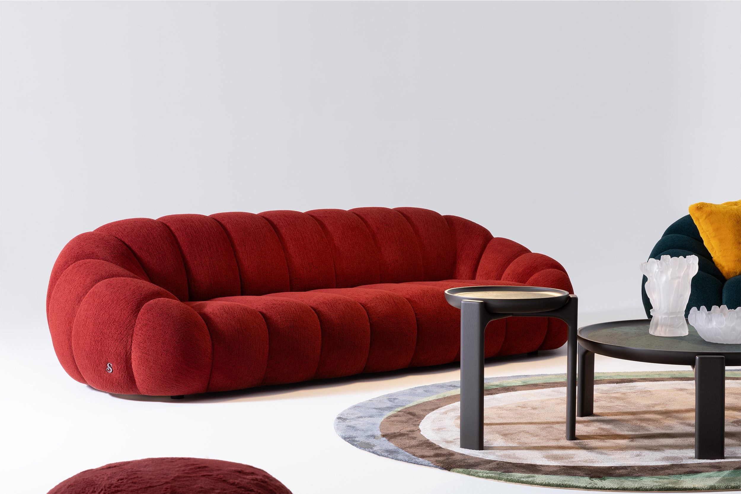 Диван «Bibendum» + две декоративни възглавници