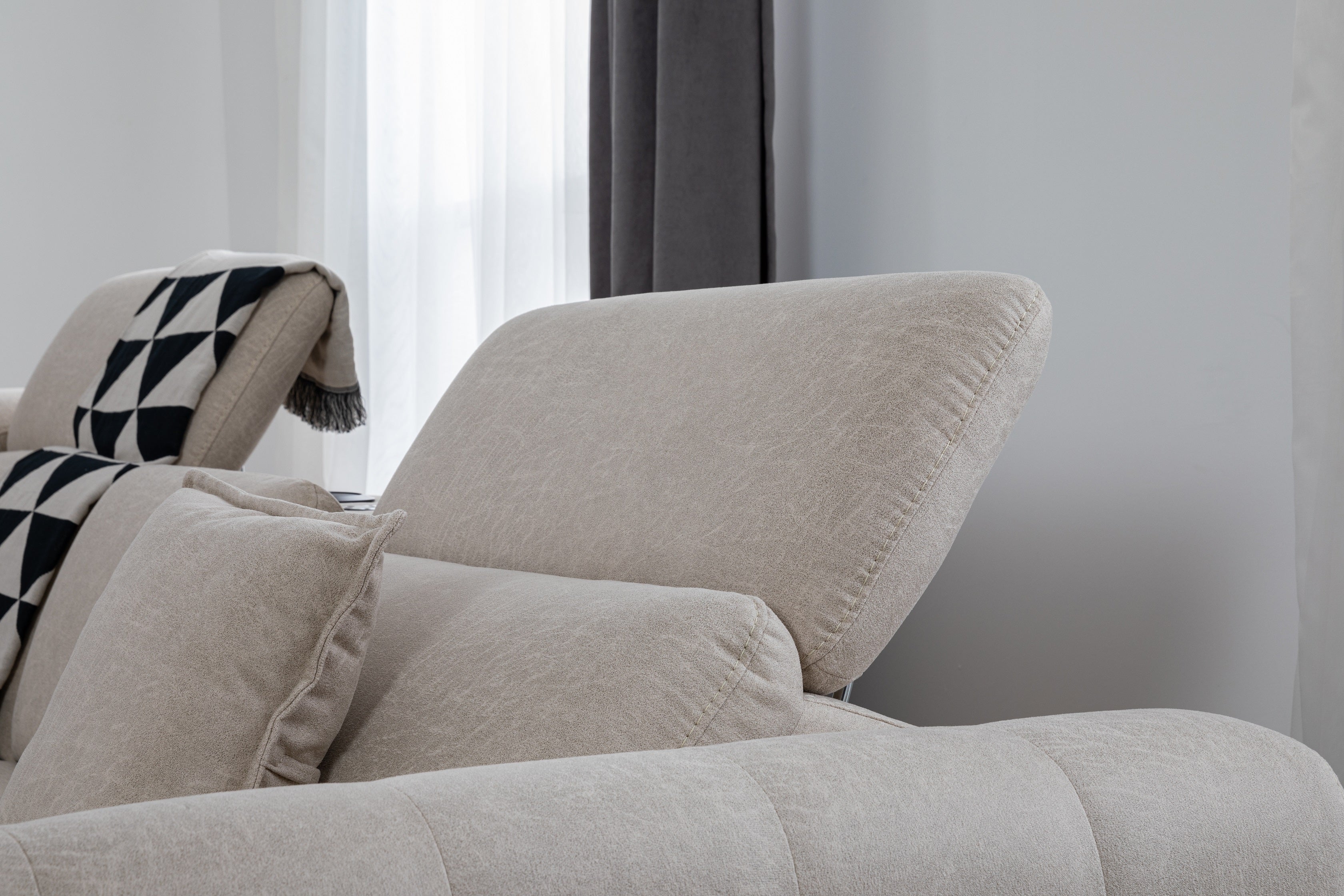 Модулен разтегателен диван «Burgaz» + електрически механизъм, USB зарядна станция