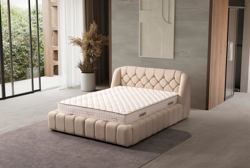 Тапицирано легло «Calm» + Матрак и табла - с място за съхранение, повдигащ механизъм, система за безшумно затваряне