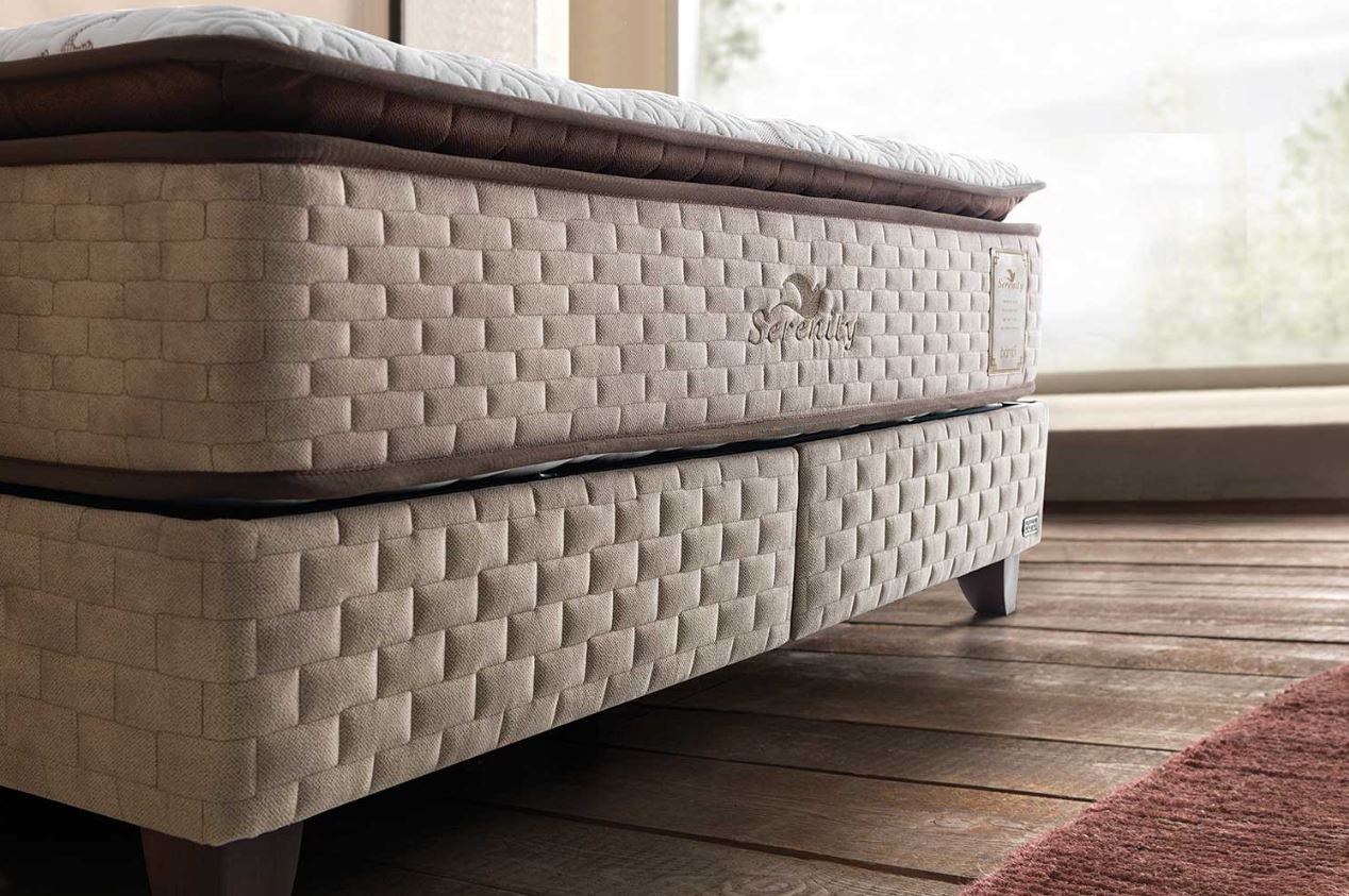 Тапицирано легло «Serenity» + Матрак и табла - с място за съхранение, повдигащ механизъм, система за безшумно затваряне