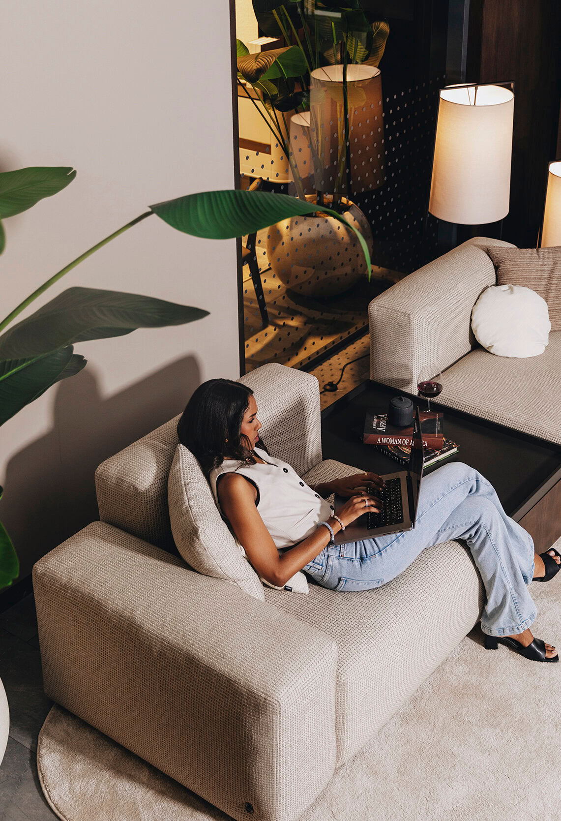 86 готови конфигурации на модулен диван «Cubic»