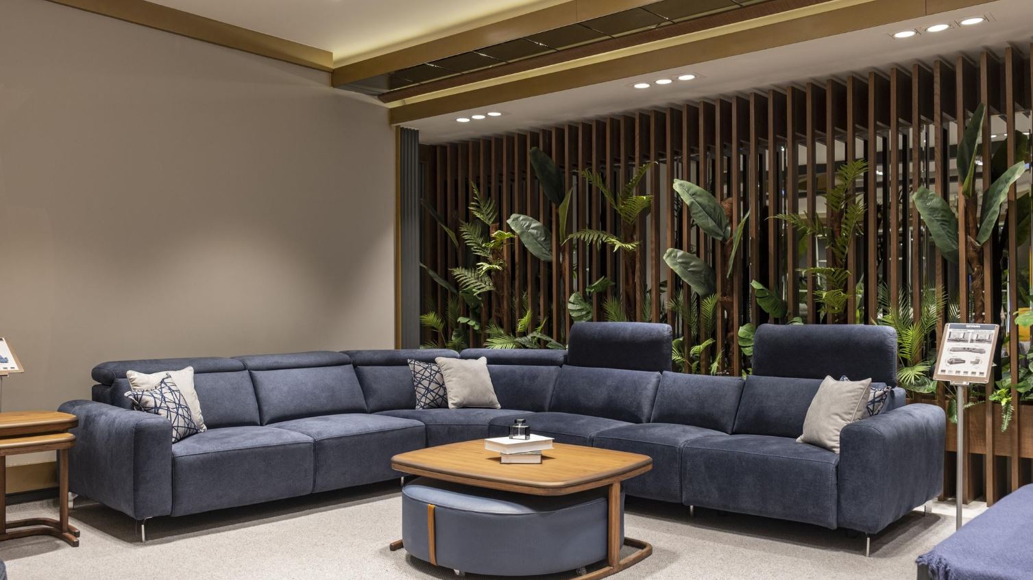 Модулен разтегателен диван «Burgaz» + електрически механизъм, USB зарядна станция