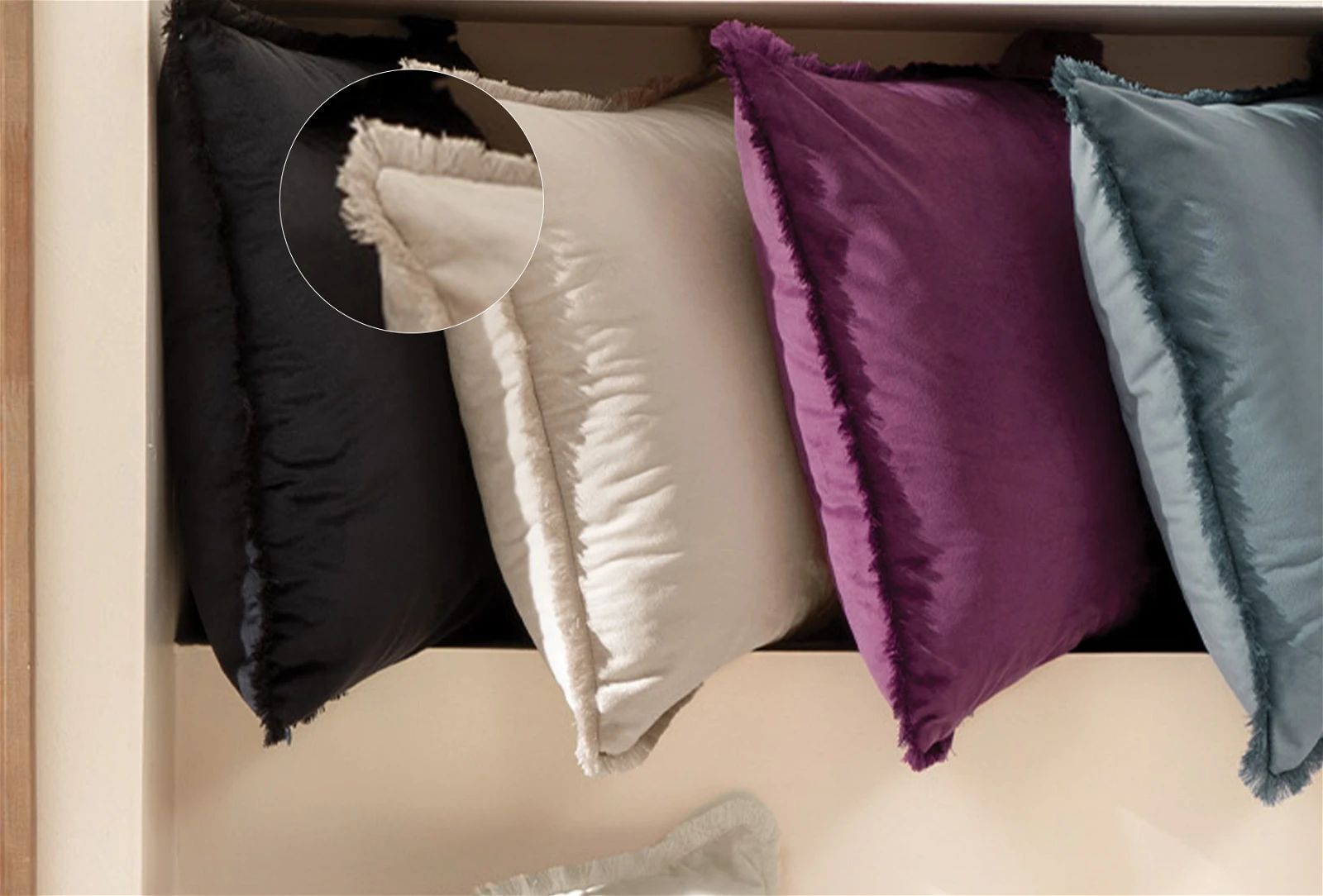 Декоративна възглавница «Donna Beige»