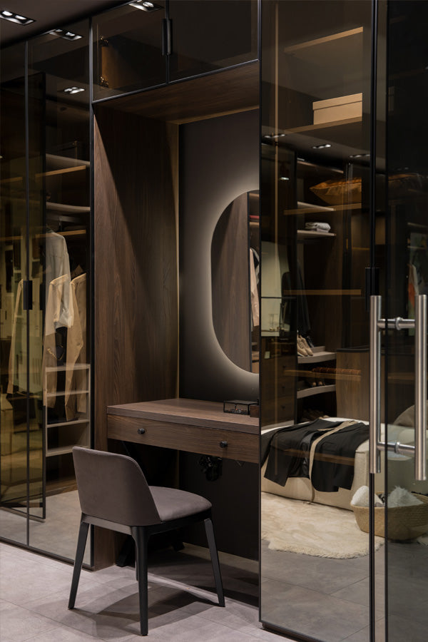 19 конфигурирани модула за гардероб «Alfa» - с осветление, чекмеджета, лостове за закачалки и рафтове