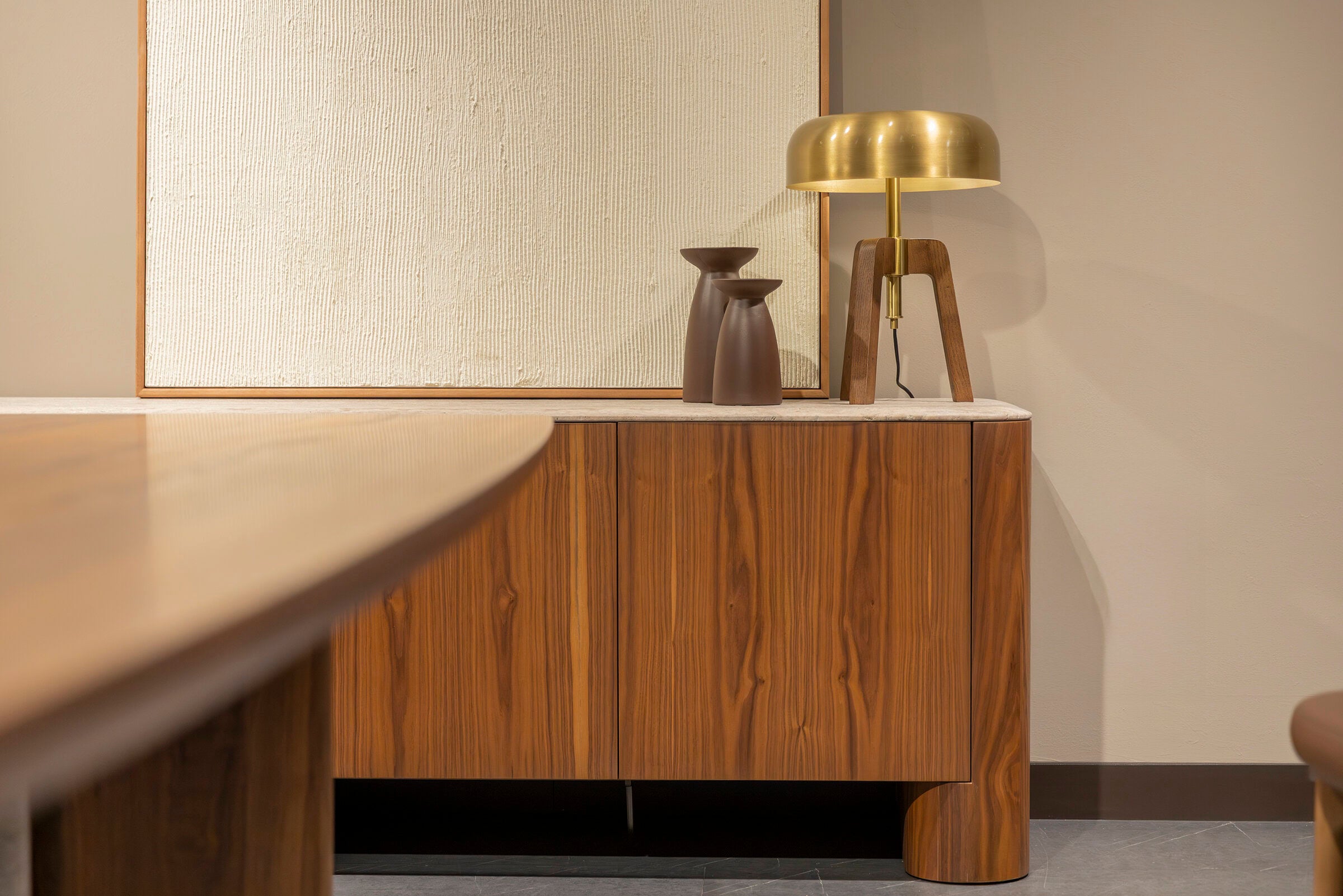 Бюфет «Enna» с керамично покритие, с естествен фурнир, размер 240х79х52см