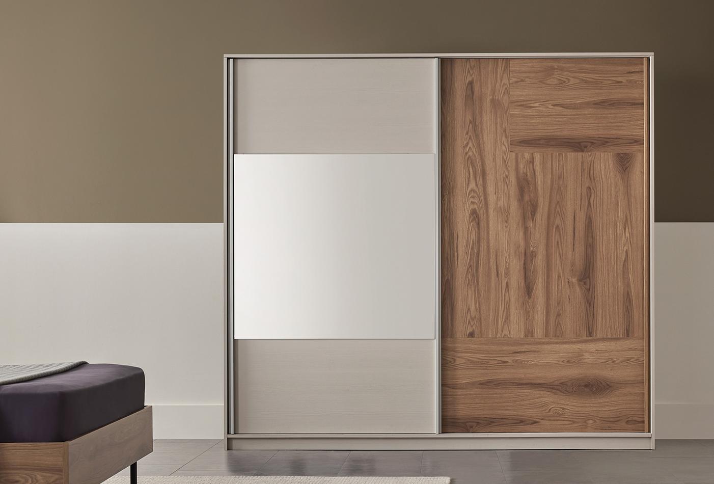 Гардероб с плъзгащи врати «Loreto» с огледална врата, ширина 240см