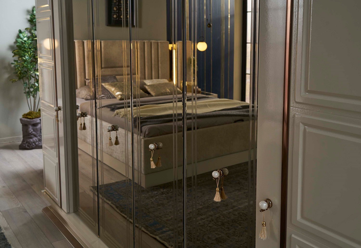 Шесткрилен гардероб Felix