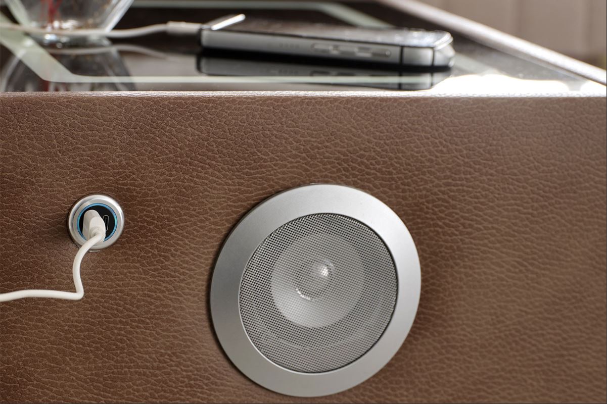 Тапицирано нощно шкафче «Biosalt» + две чекмеджета, с LED осветление, с музикална система и USB зарядна станция, размер 52х59х43см