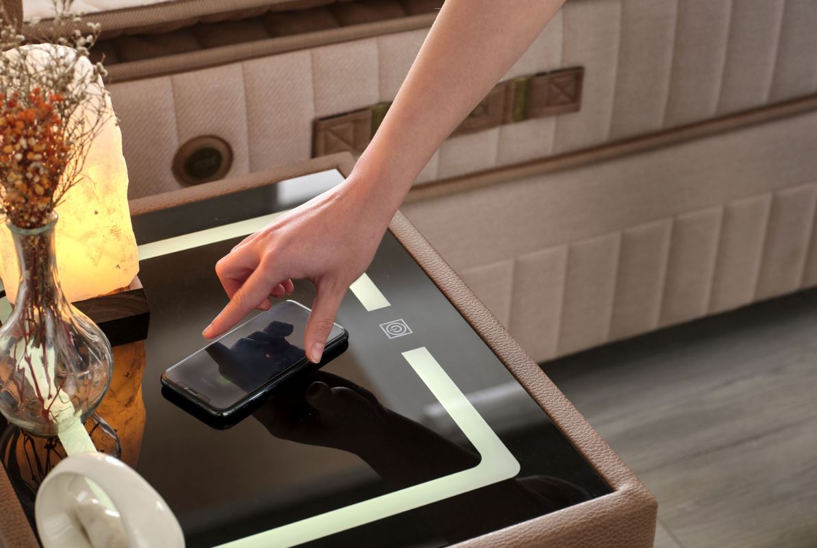 Тапицирано нощно шкафче «Biosalt» + две чекмеджета, с LED осветление, с музикална система и USB зарядна станция, размер 52х59х43см