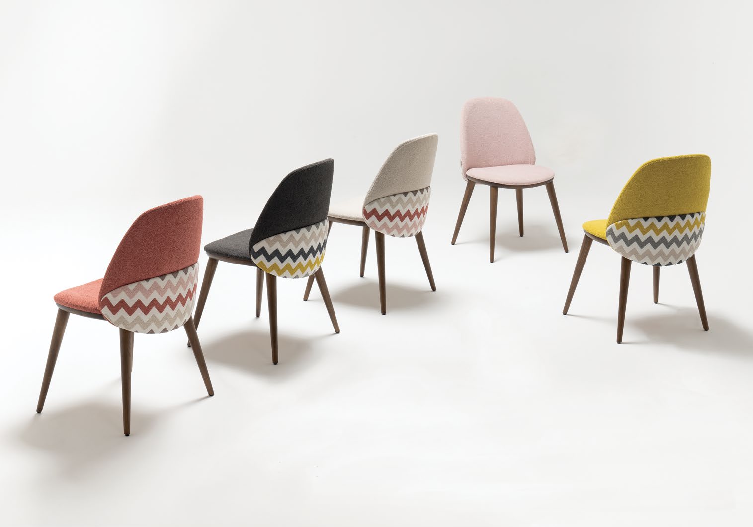 Трапезен стол «Helona» с тапицерия, 50+ вида дамаски