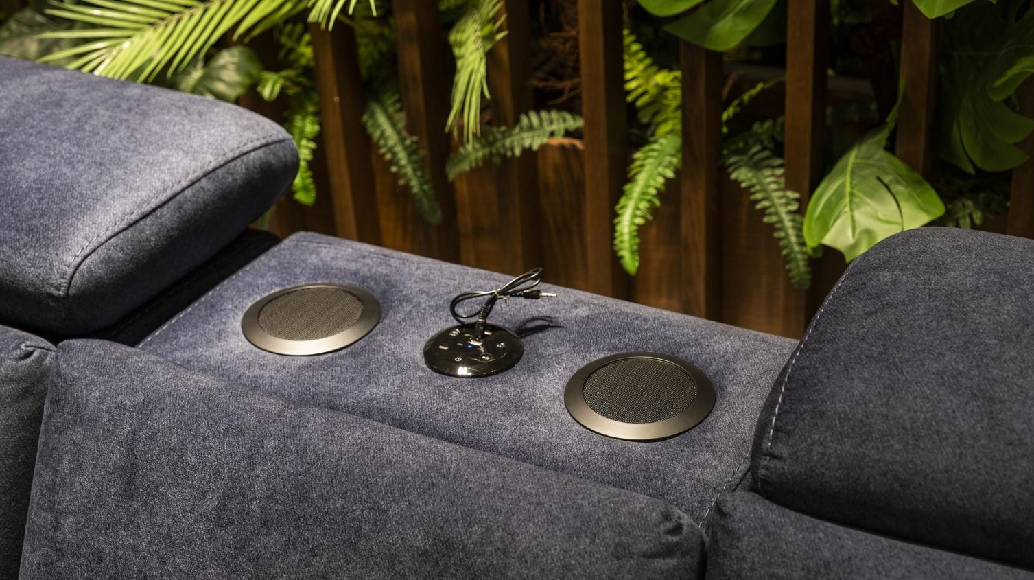 Модулен разтегателен диван «Burgaz» + електрически механизъм, USB зарядна станция