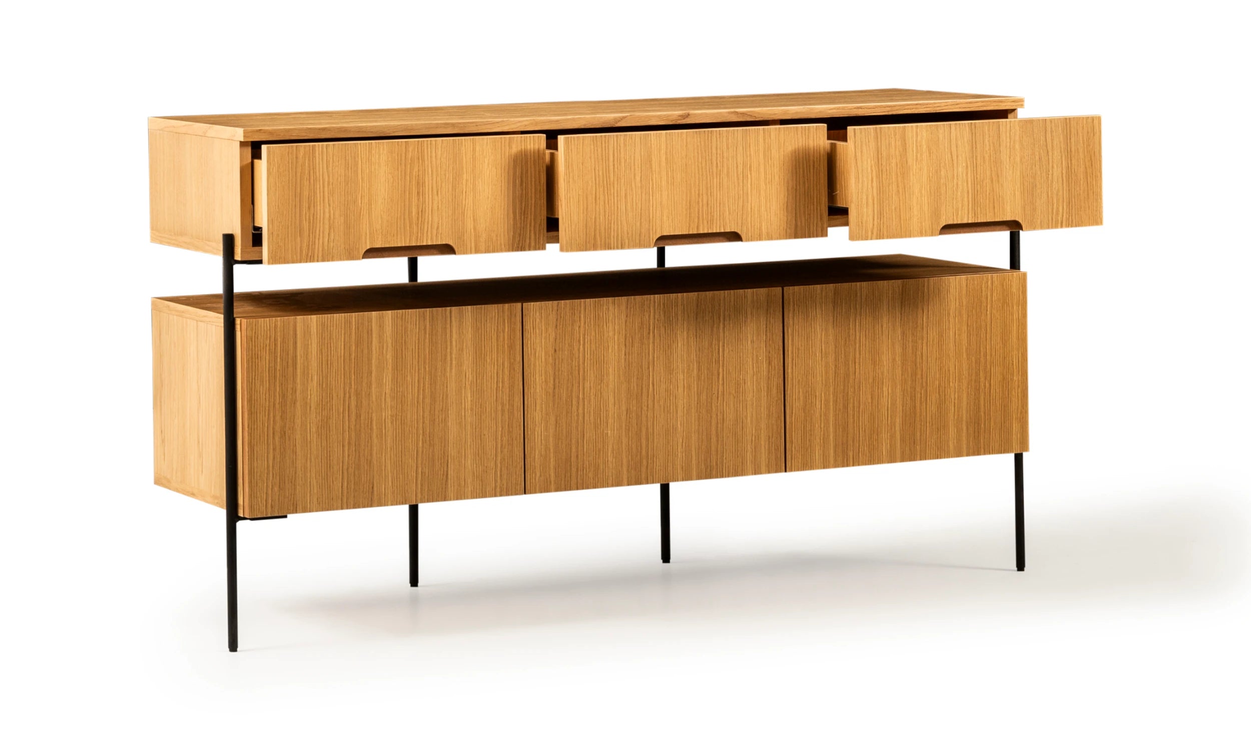 Бюфет «Harmonia 40001» с естествен фурнир, размер 142х79х44см